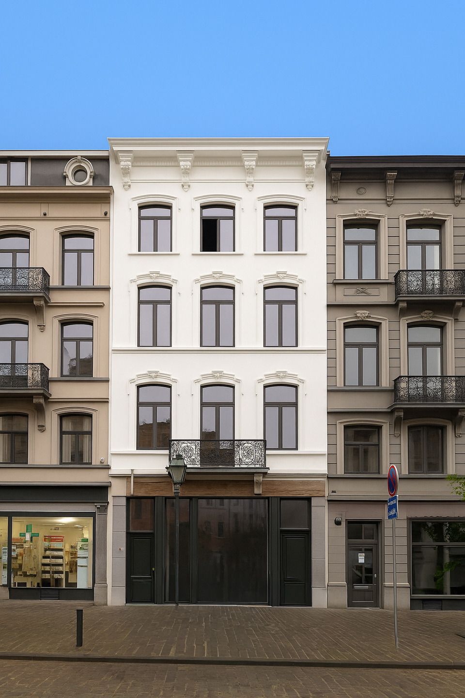 Winkelruimte van ± 70 m² - Een kans die u niet mag missen ! foto {{pictureIndex}}