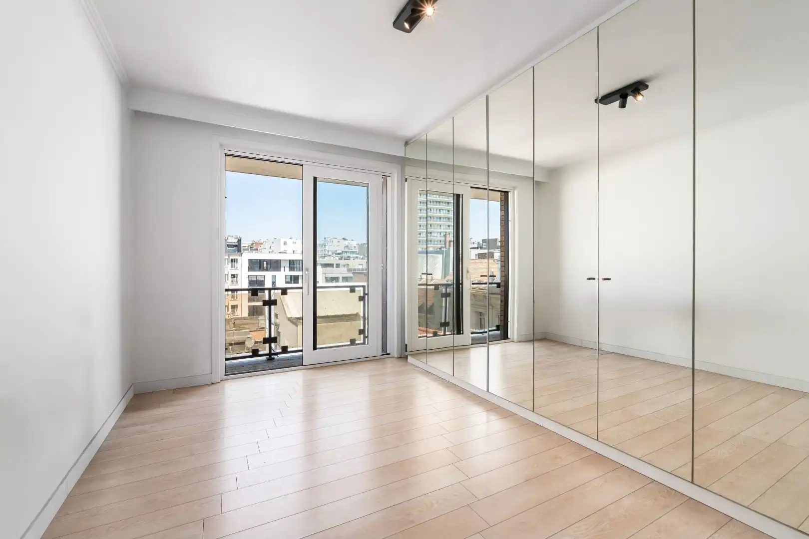 Ruim 2-slaapkamerappartement van 113 m² met open zicht op het Wapenplein – absolute topligging - gunstig EPC! in hartje Oostende foto 11