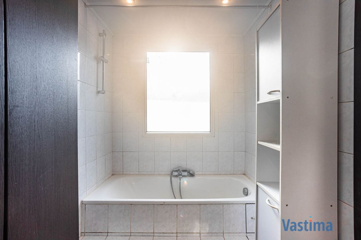 Lichtvolle starterswoning met zuid gerichte tuin foto 10