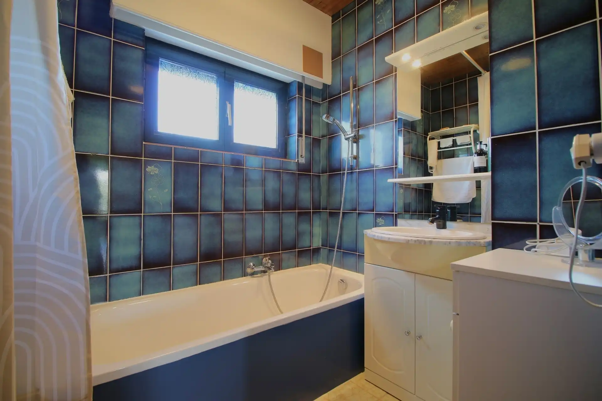 Bel-etagewoning met 3 slpks, tuin en terras. foto 17