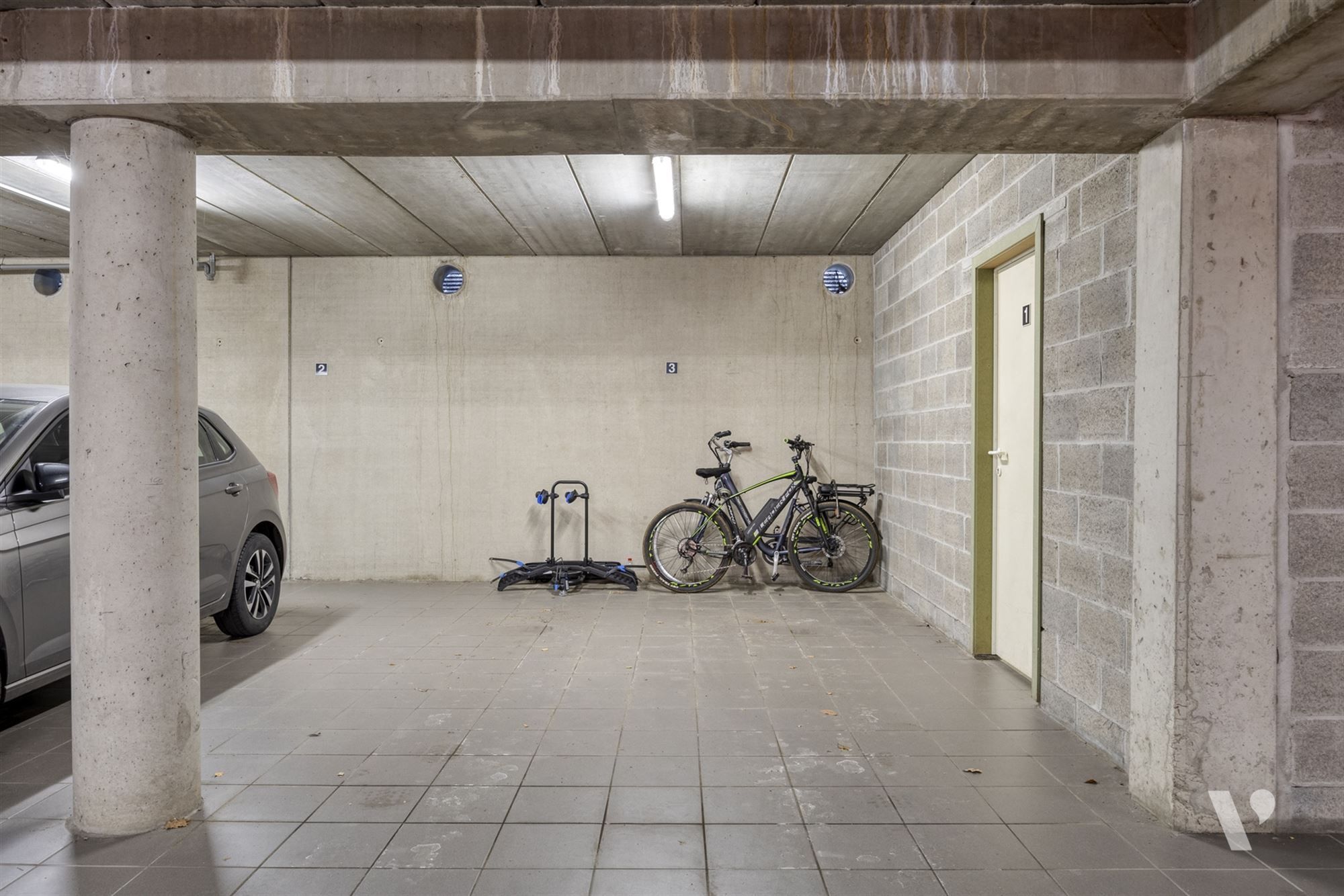 Instapklare penthouse-duplex met garage en berging foto 22
