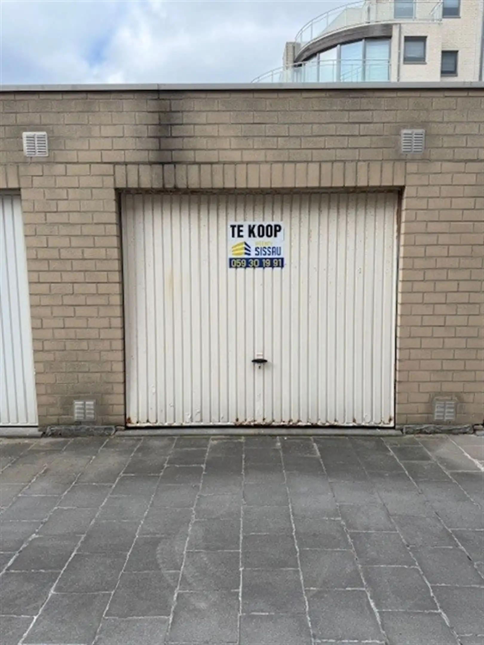 Garage box foto {{pictureIndex}}