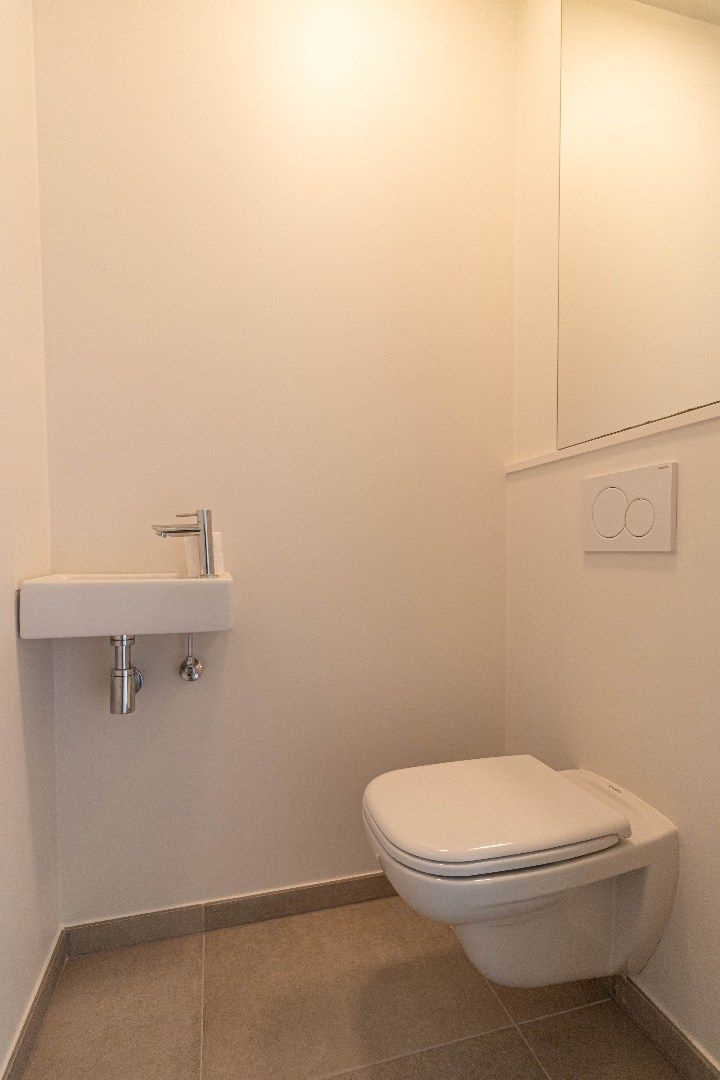 ! NIEUWE VOORWAARDEN! Zeer mooi afgewerkt en instapklaar nieuwbouwappartement gelegen in groene zone met mogelijkheid tot bijhuren van ondergrondse autostaanpla foto 13
