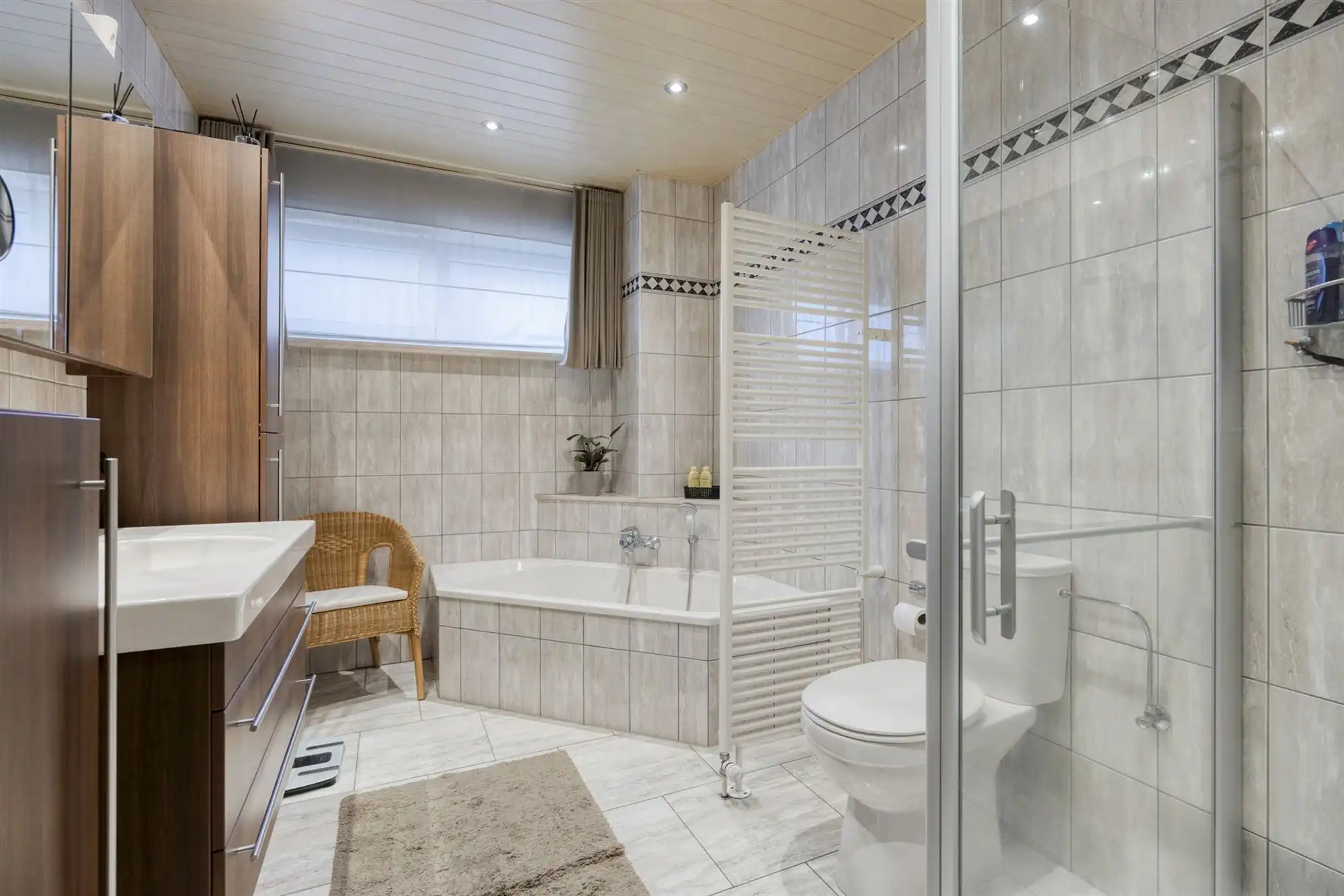 Exclusieve villa, extra garage en zonnige tuin op 1.100 m² foto 23