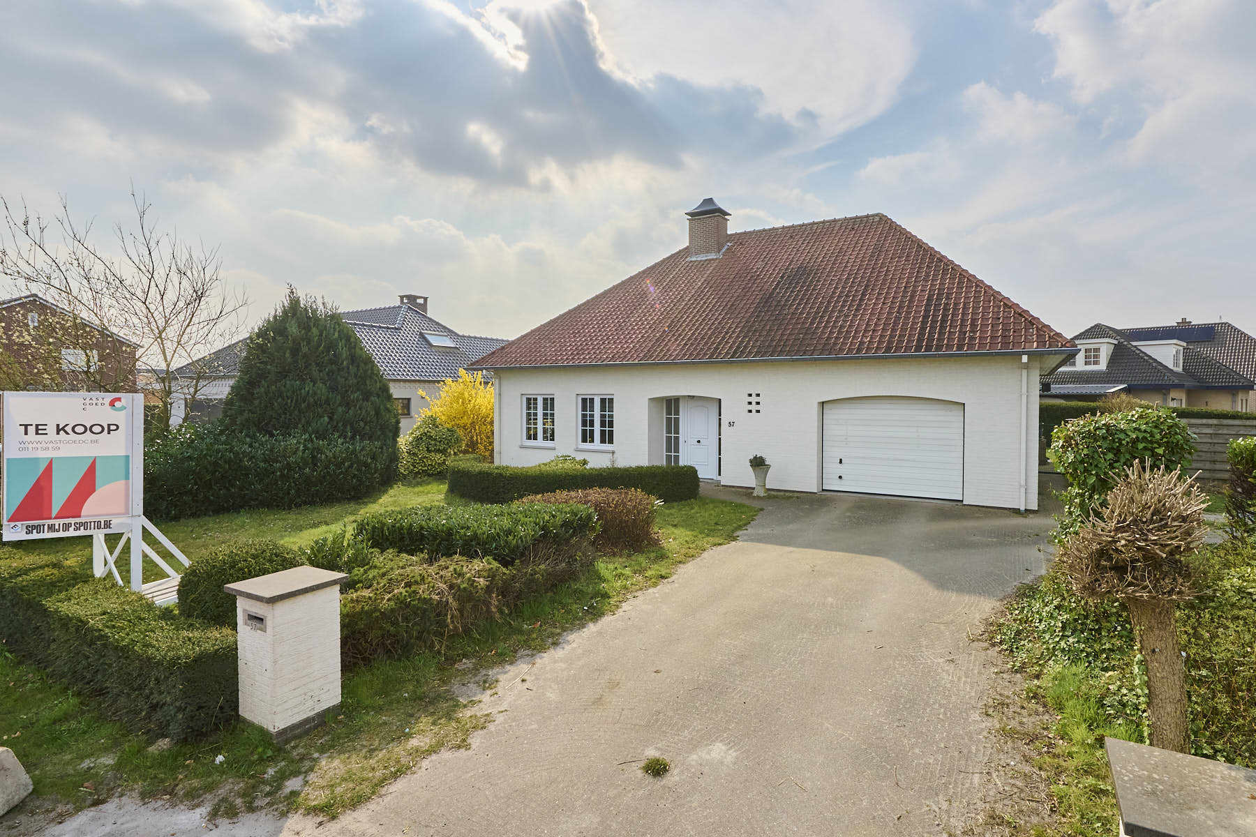 Huis te koop foto {{pictureIndex}}