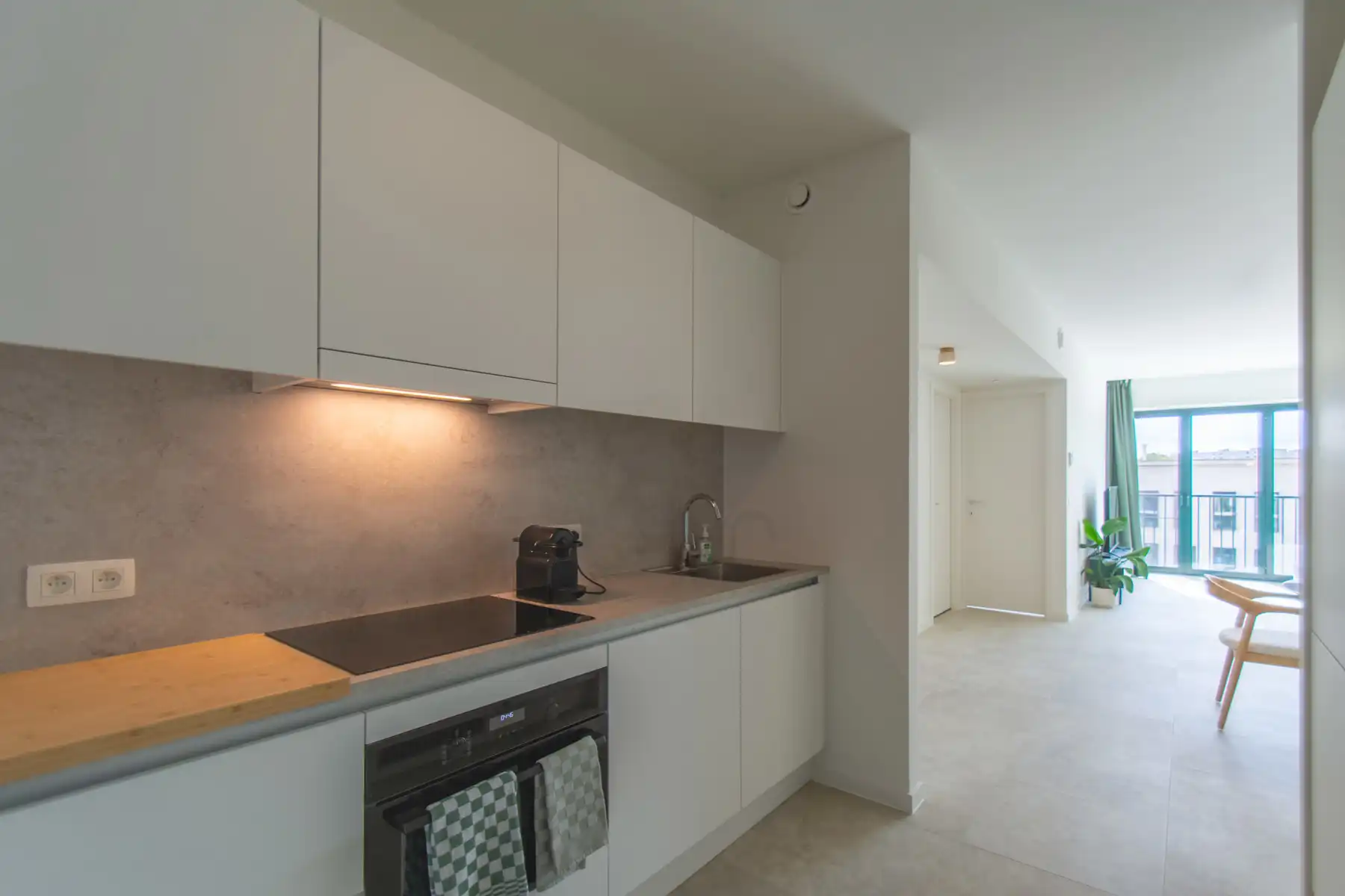 Prachtig gemeubeld nieuwbouwappartement met 1slpk. en balcon foto 8