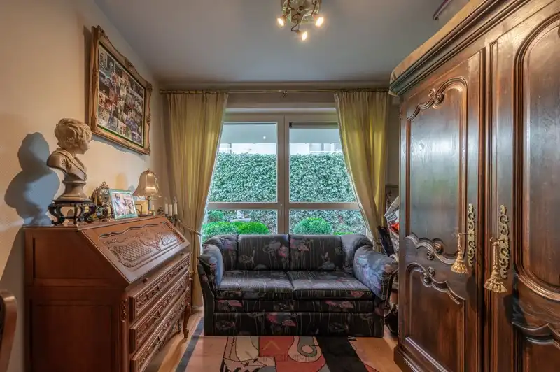 Vincimmo stelt u dit verzorgd gelijkvloers appartement met tuin voor, gelegen vlak bij het casino van Knokke. foto 12