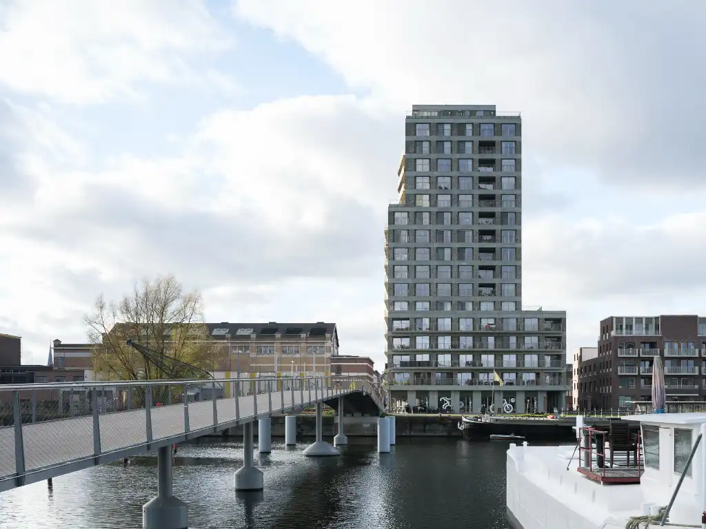 Penthouse met twee volwaardige slaapkamers en een uitzonderlijk terras met panoramisch zicht over Gent en zijn torens. foto 20