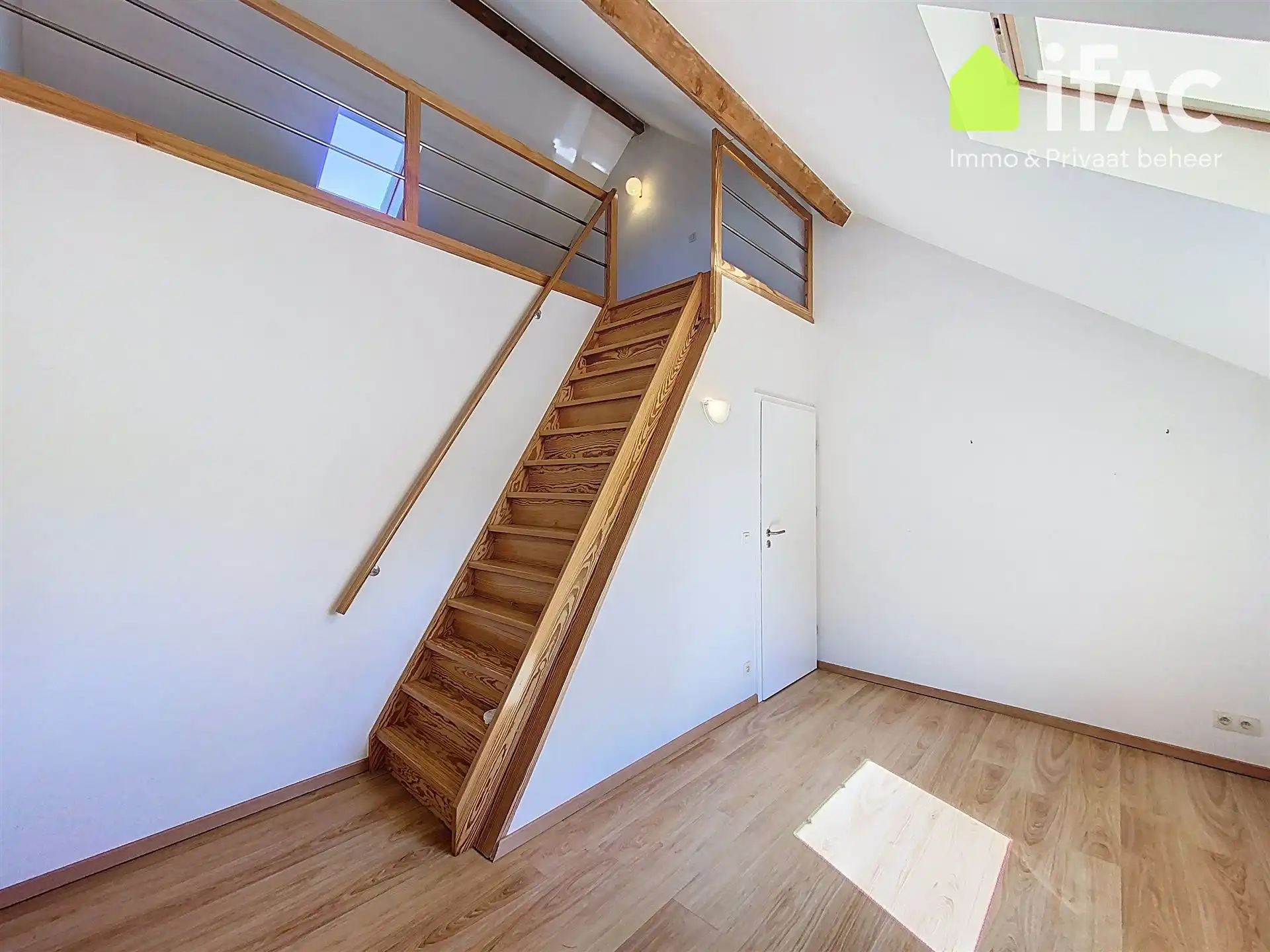 Gezellige rijwoning met 2 slaapkamers en terras foto 16