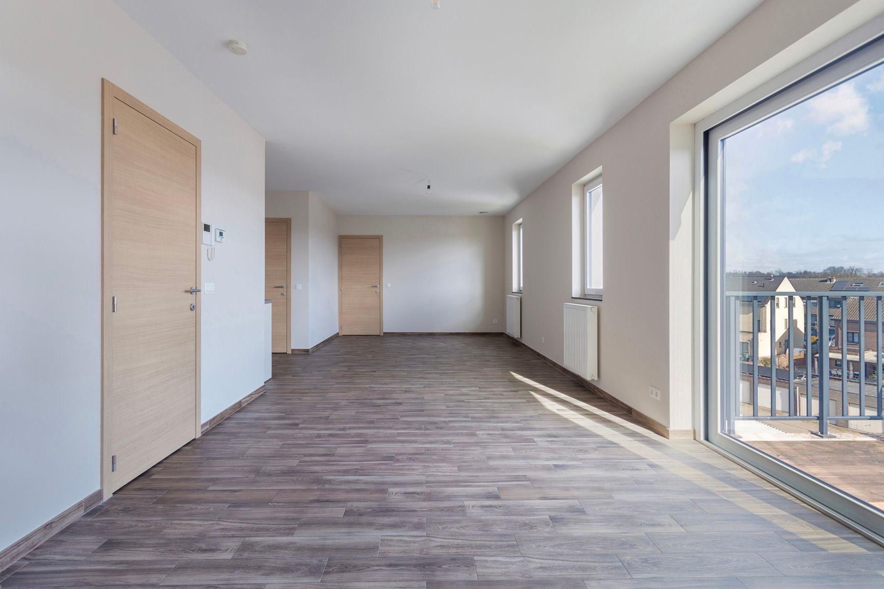 Appartement met 2 kamers, zonnig terras, kelder & parking! foto {{pictureIndex}}