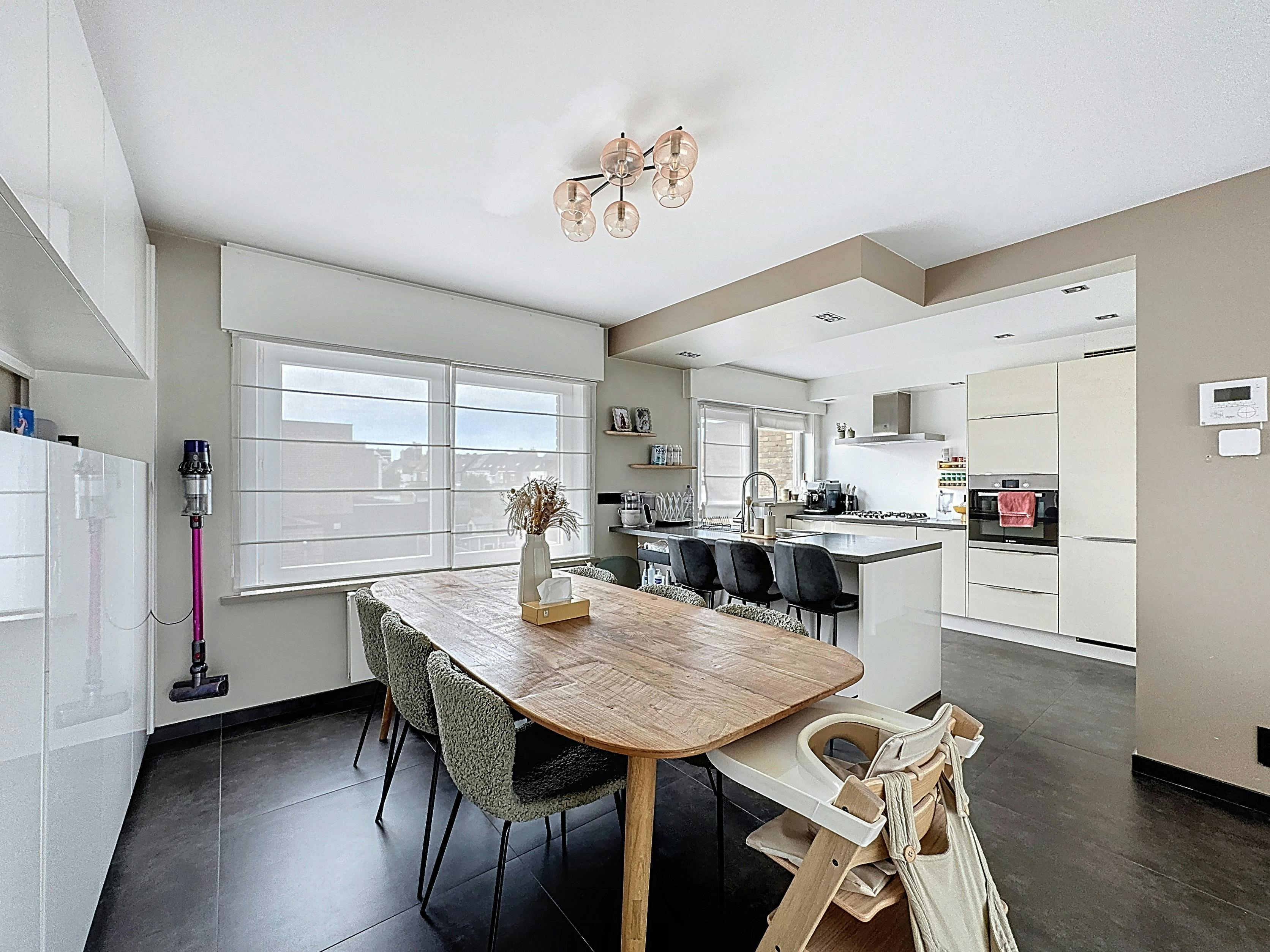 Lichtrijk en instapklaar huis met tuin te koop in Heist foto 7