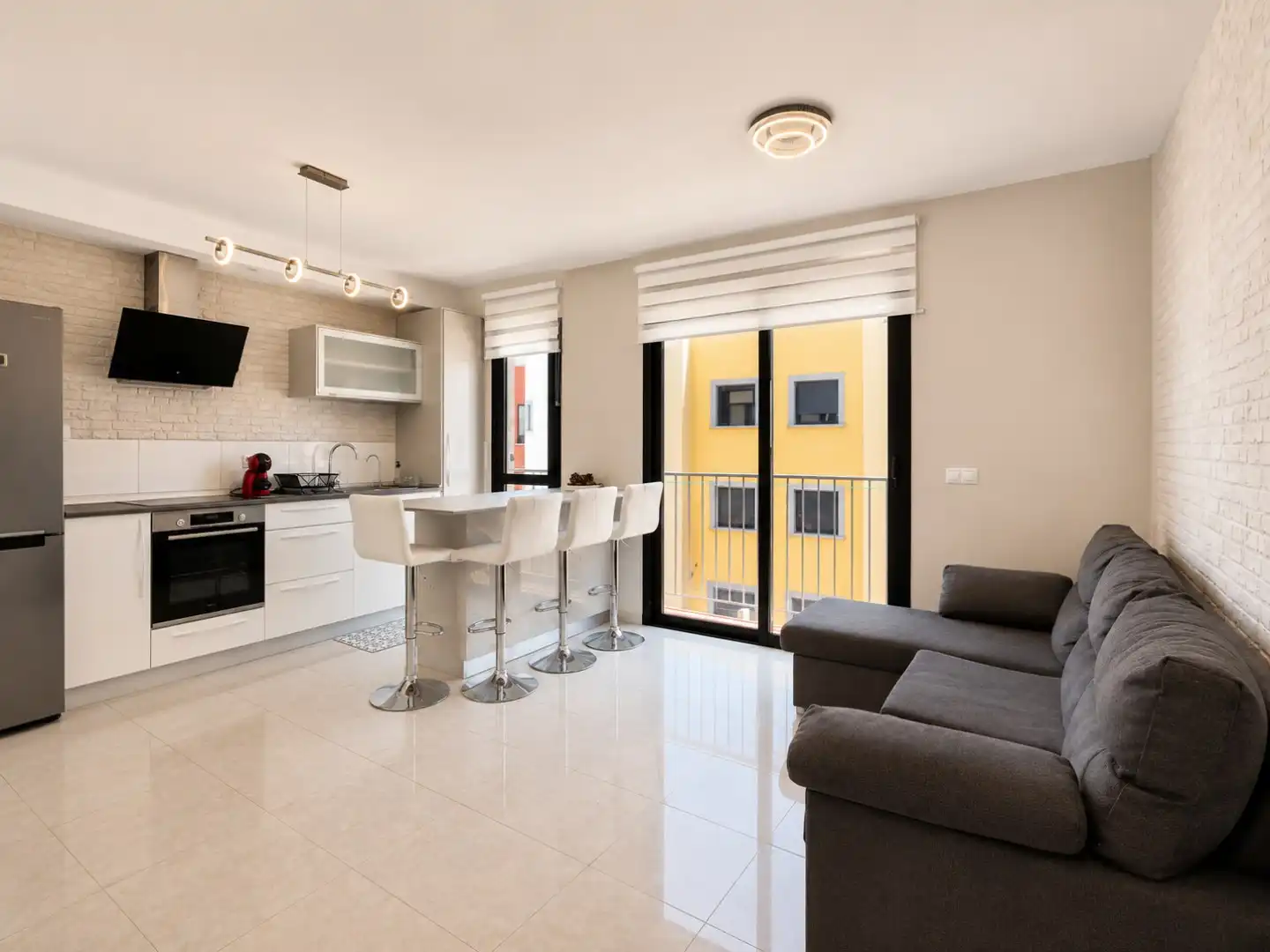 Volledig gerenoveerd appartement in El Galeón, Adeje, Rustig wonen in een woonwijk op Tenerife foto 10