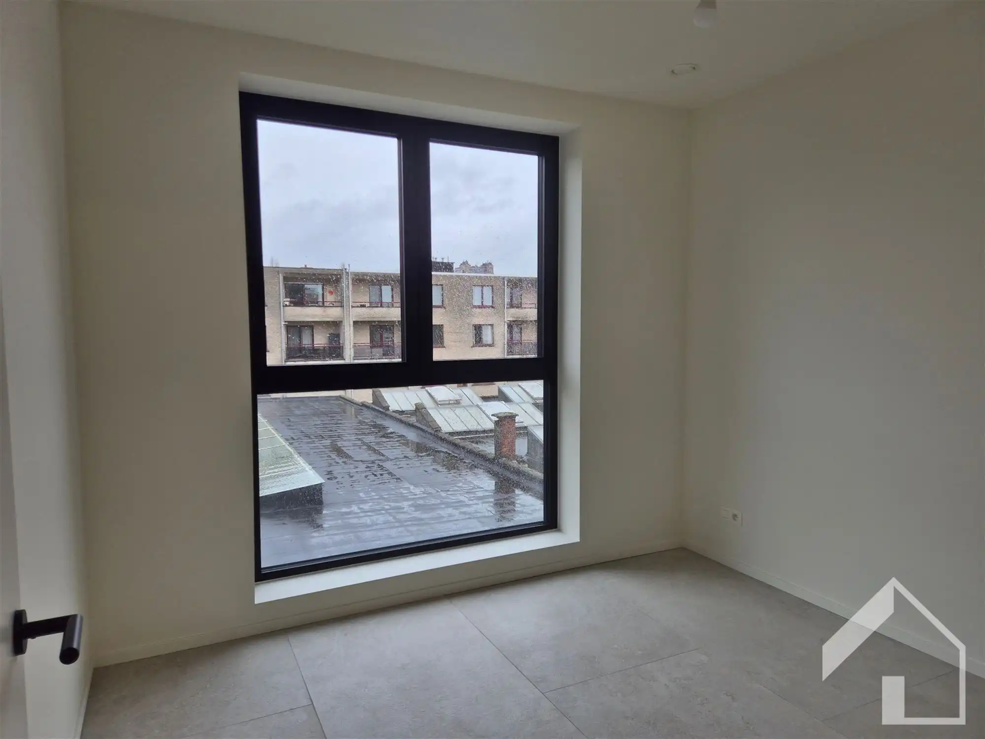 Nieuwbouw appartement op de 2de verdieping met 2 slaapkamers en lift  foto 16