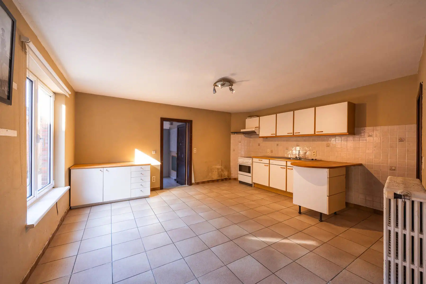 Ruime, karaktervolle renovatiewoning met centrale ligging foto 7