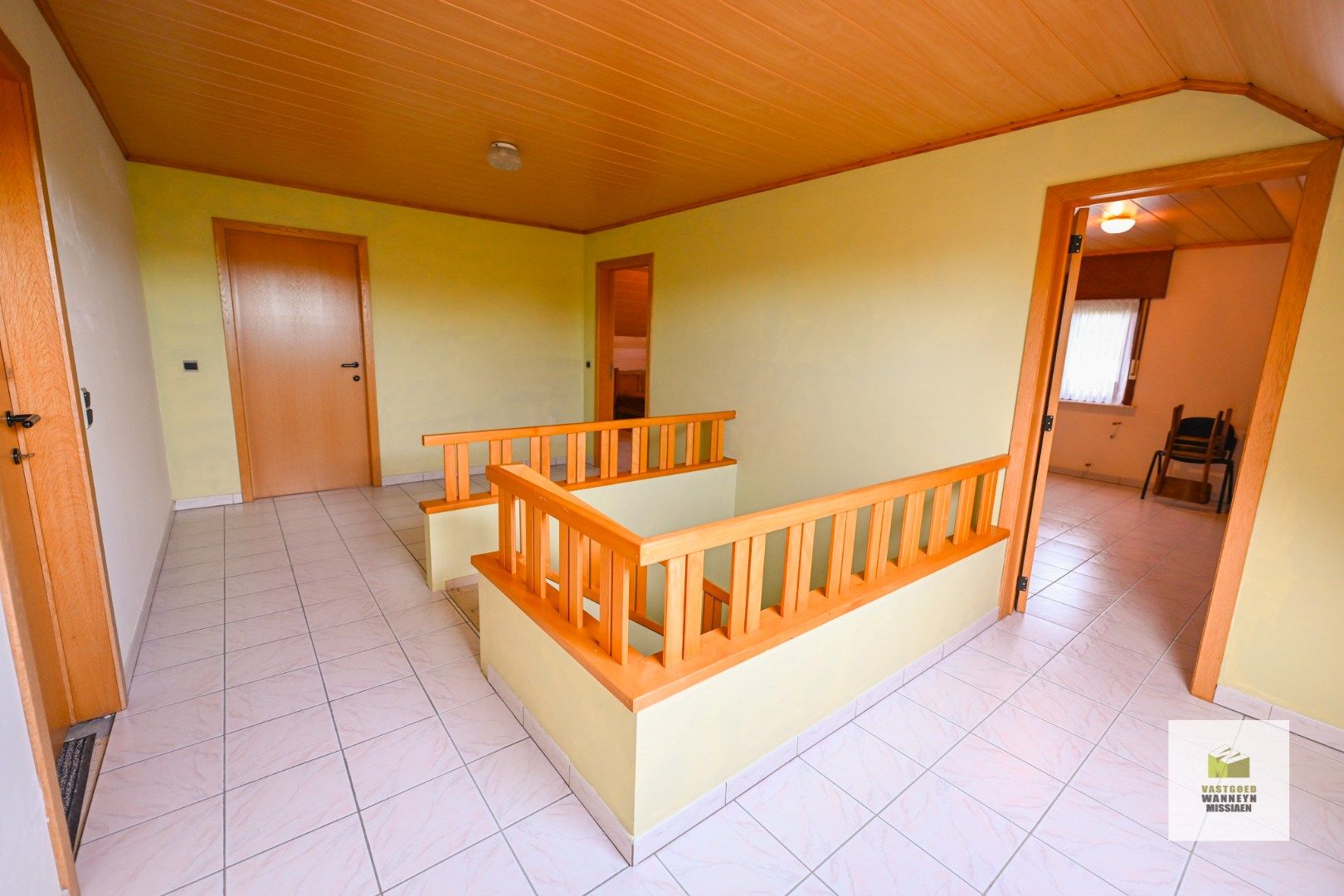 Zeer centraal en rustig gelegen ruime woning met 5 slaapkamers foto 17