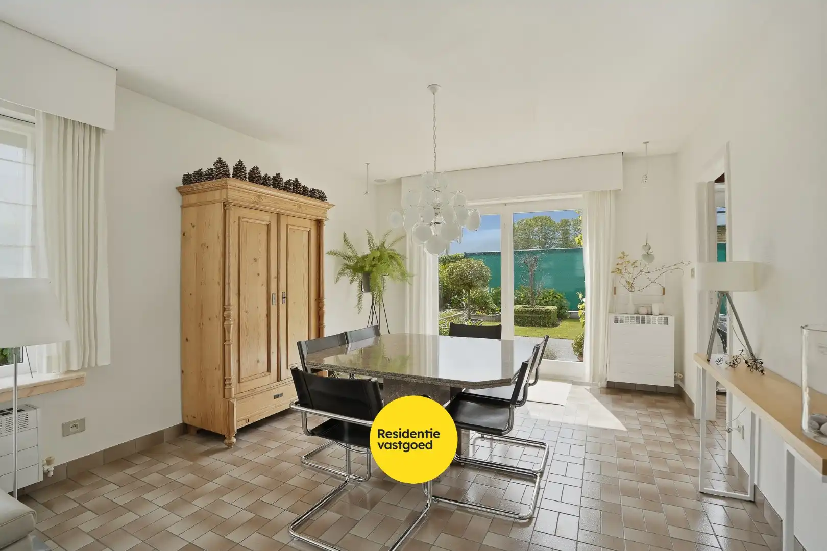 Verzorgde bungalow met 3 slpks op 571m² in rustige woonwijk te Varsenare foto 5