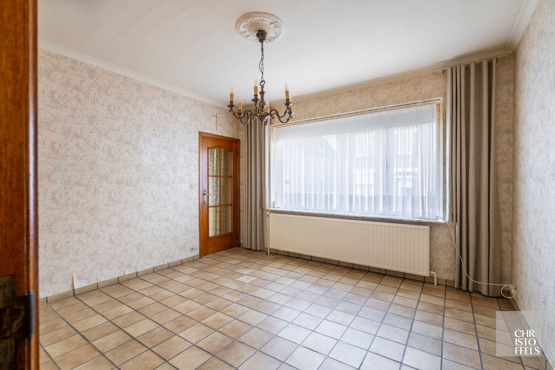 Te renoveren woning (152m²) in een rustige woonomgeving te Lanaken! foto 4