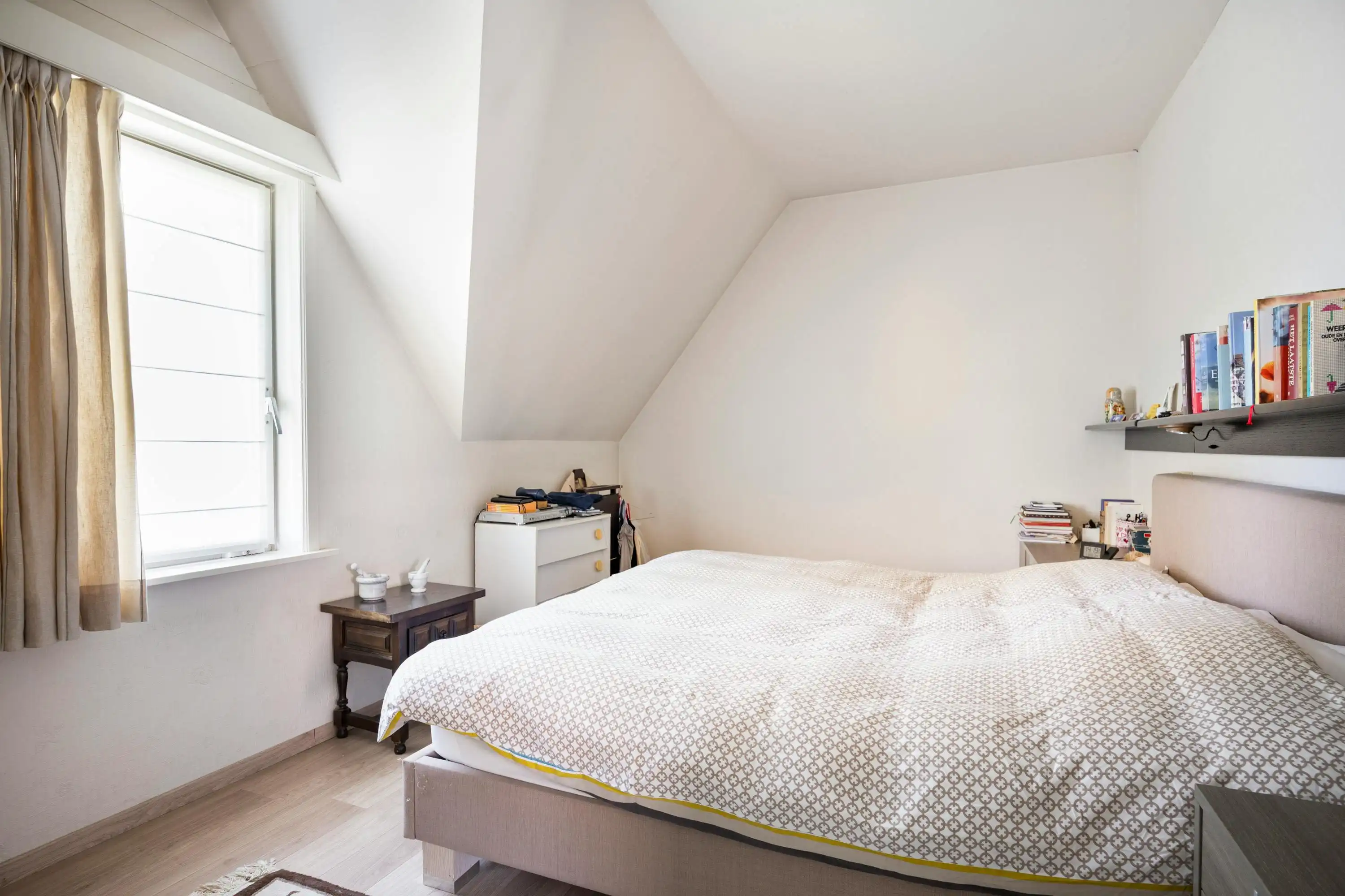 Ruime gezinswoning met praktijkruimte foto 47