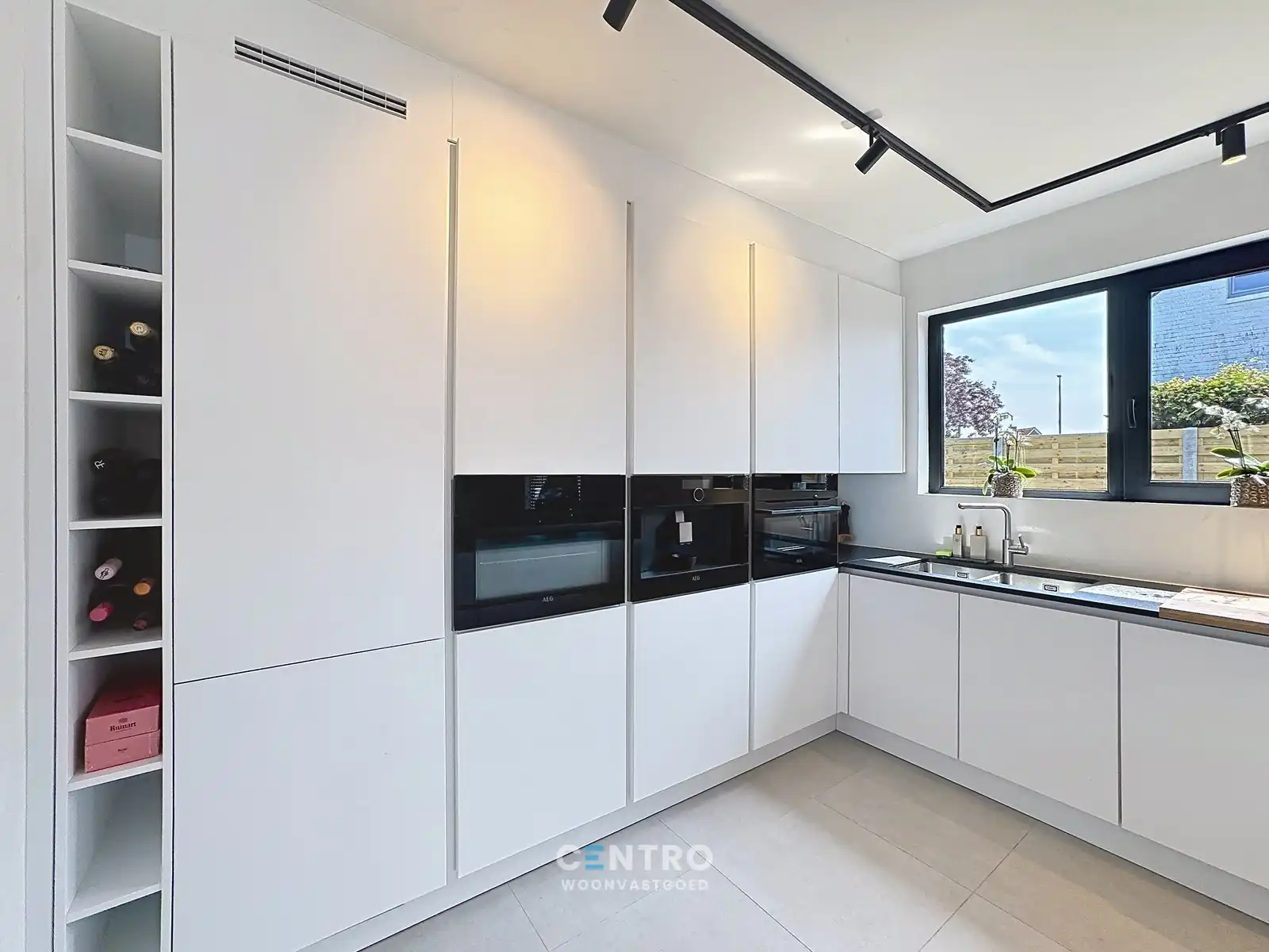 Villa met 4 slpks, garage en ZUIDger. tuin te Uitkerke! foto 9