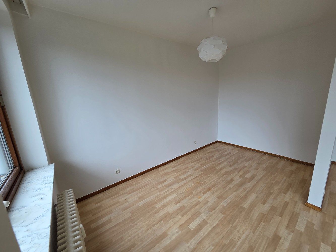 Charmante en recent gerenoveerde studio met slaaphoek en terras. foto 5