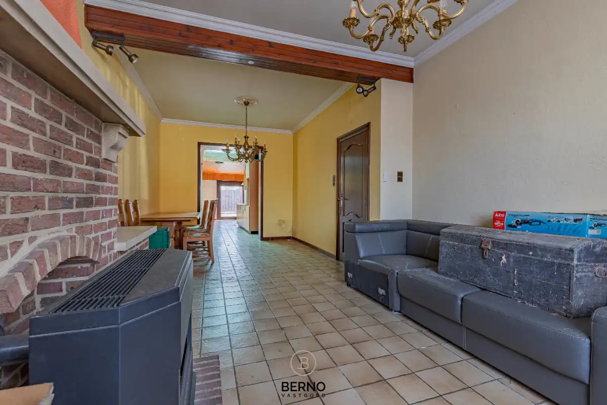 Landelijk gelegen renovatiewoning op 706 m² foto 3