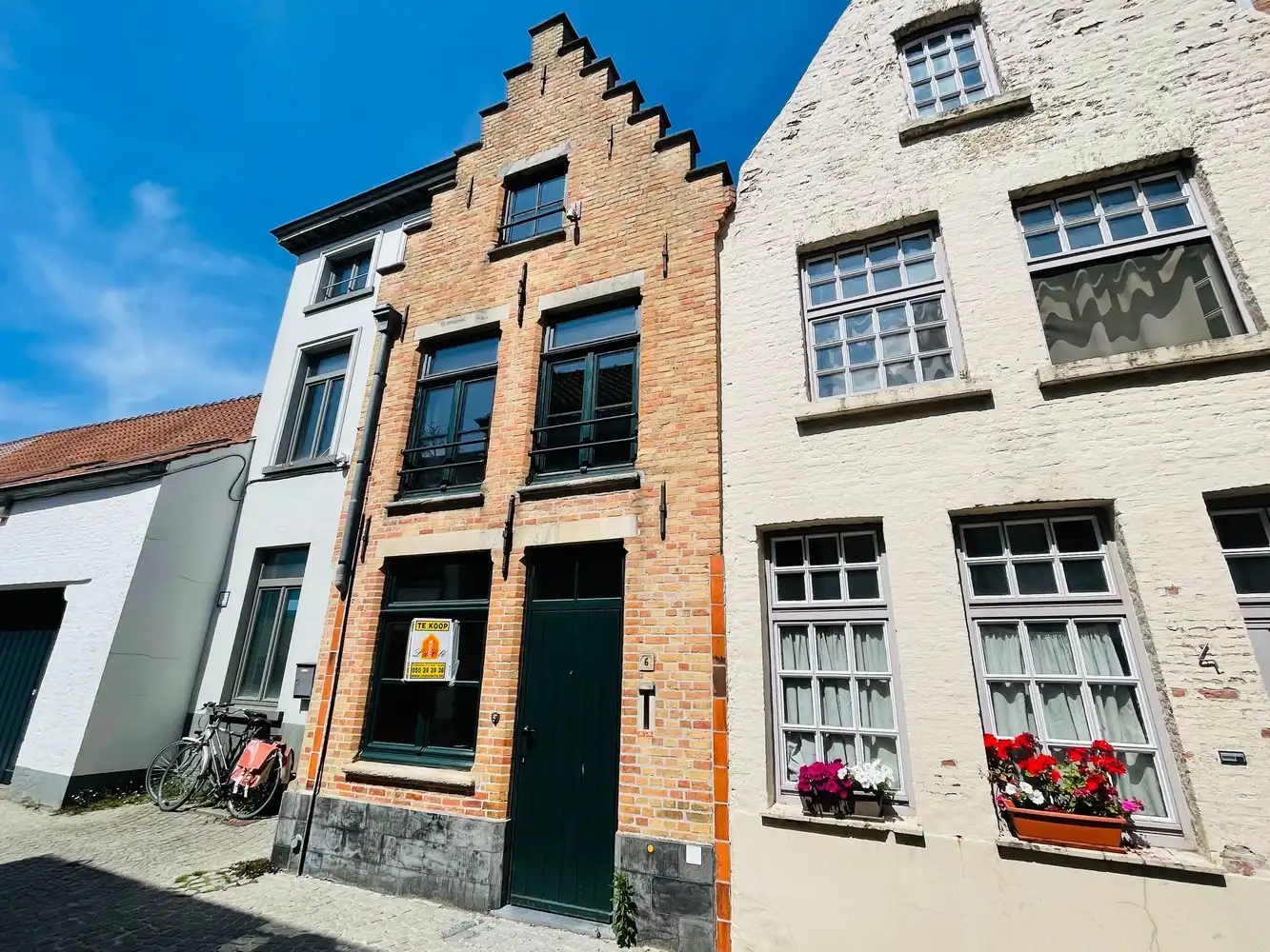 Brugge centrum, in charmante rustige straat,  NETTE KARAKTERVOLLE KNUSSE STADSWONING met patio en 2 ruime slaapkamers foto 18