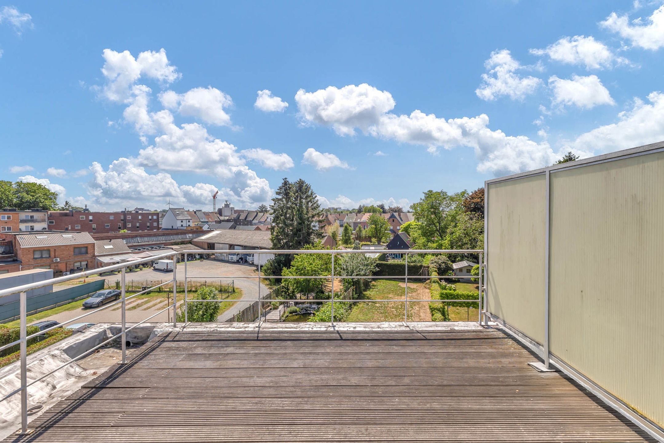 Instapklare studio met ruim terras op rustige locatie foto 3