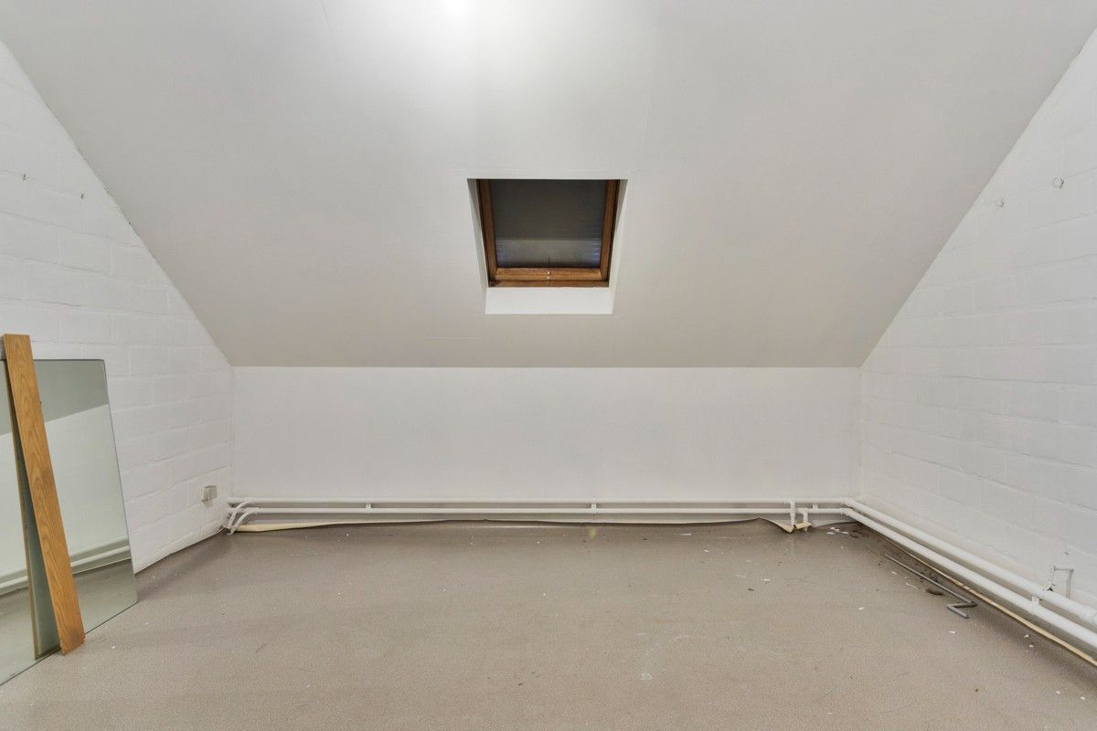 Ruime woning met thuiskantoor te Lendelede foto 17