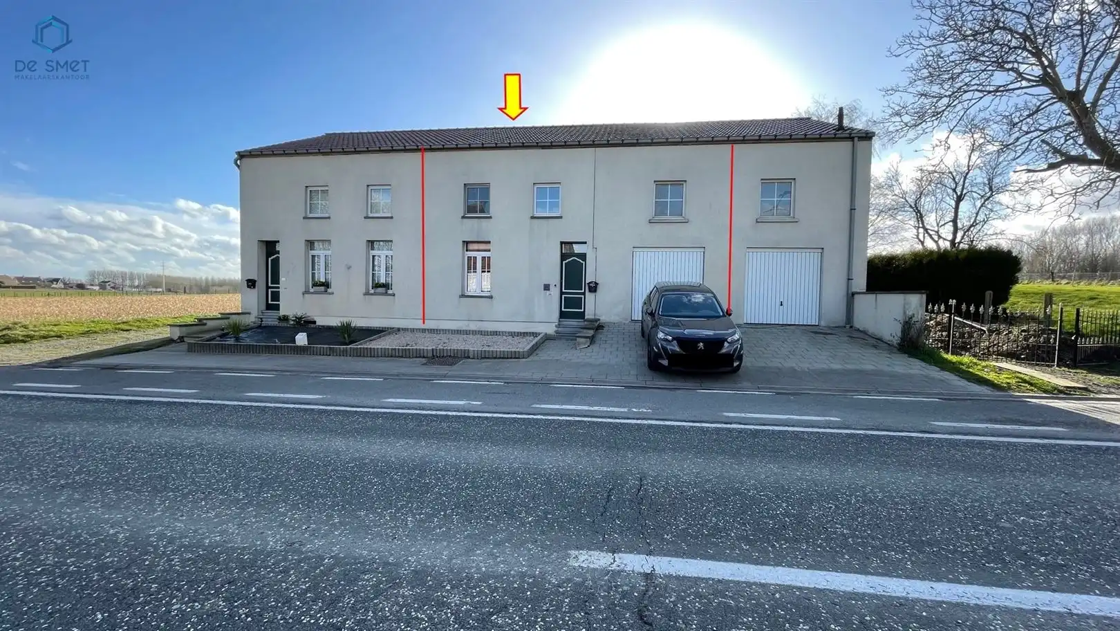 WONING MET TUIN EN GARAGE foto {{pictureIndex}}