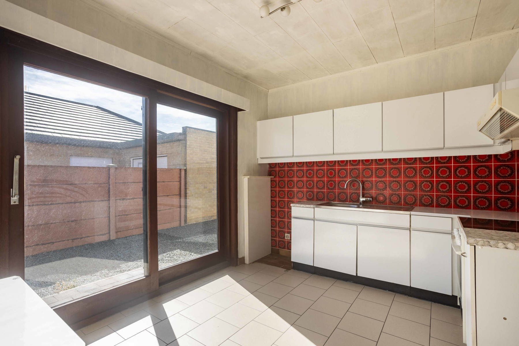 Te renoveren woning met tuin in rustige buurt van Lierde. foto 9