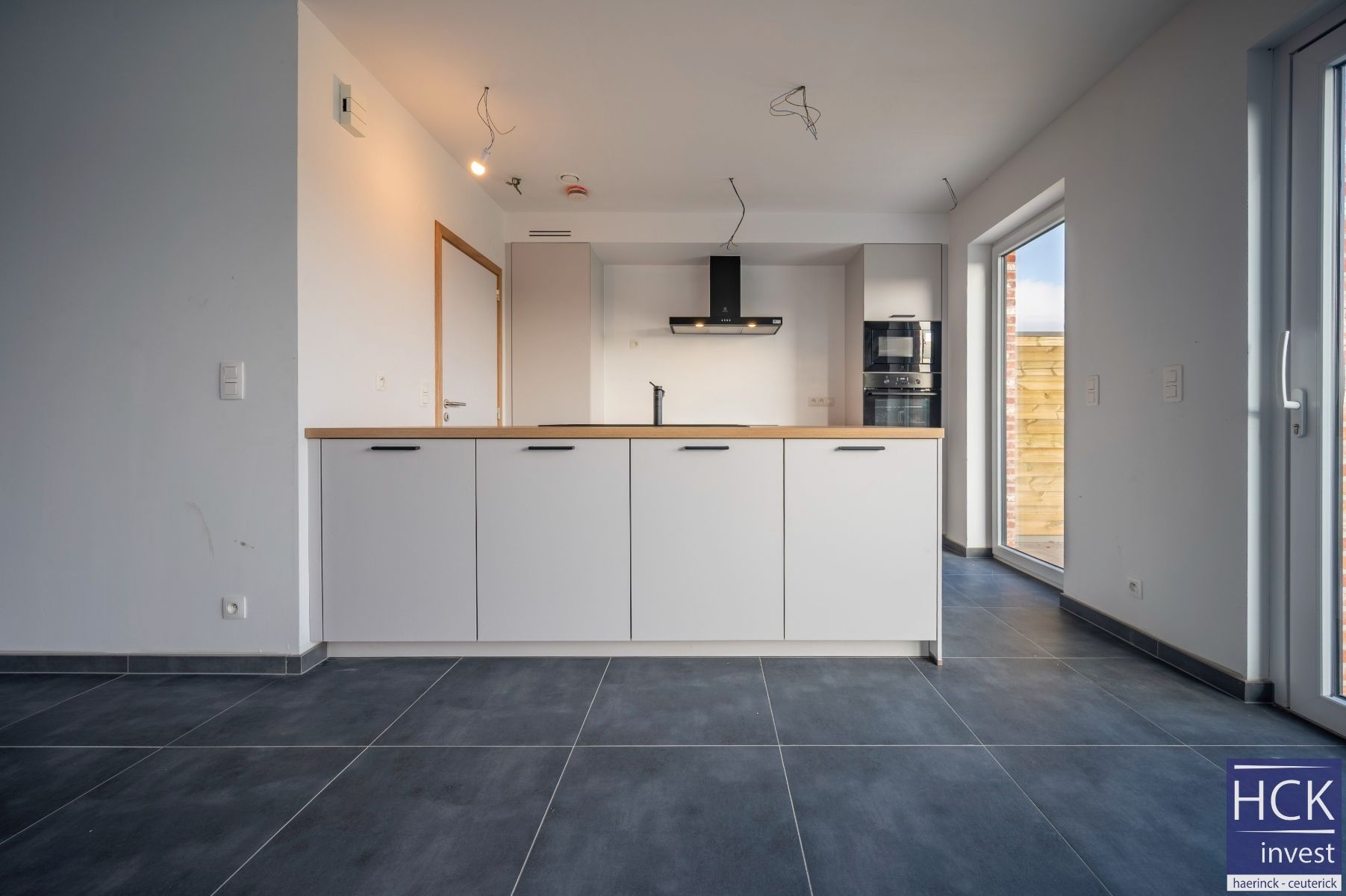 OUWEGEM - Landelijke nieuwbouwwoning met 3 SLPK. op topligging! foto 7