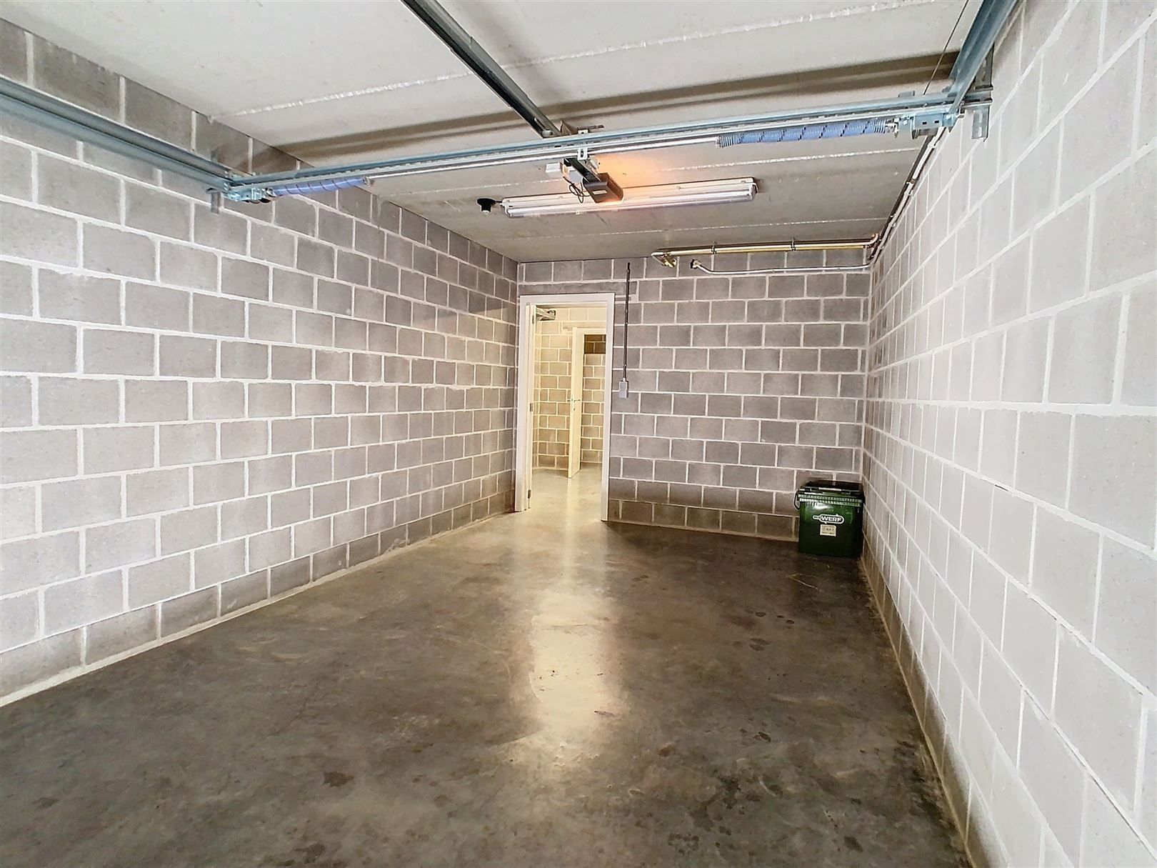 Instapklaar app,2 slpks, garage, kelder, autostaanplaats foto 29
