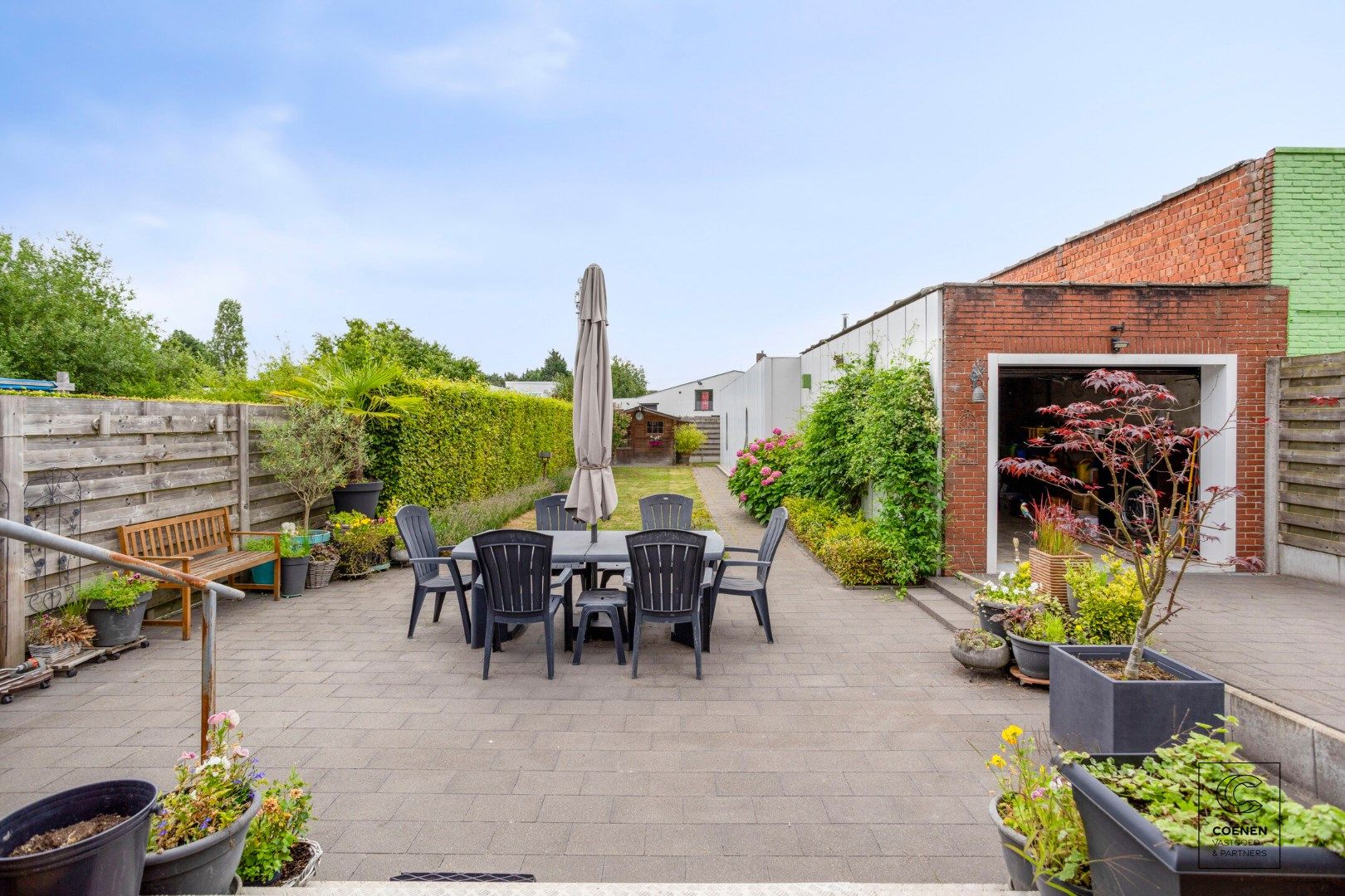 Instapklare woning met 2 slpk, ruime garage en zonnige tuin op TOPlocatie te Wommelgem!  foto 26
