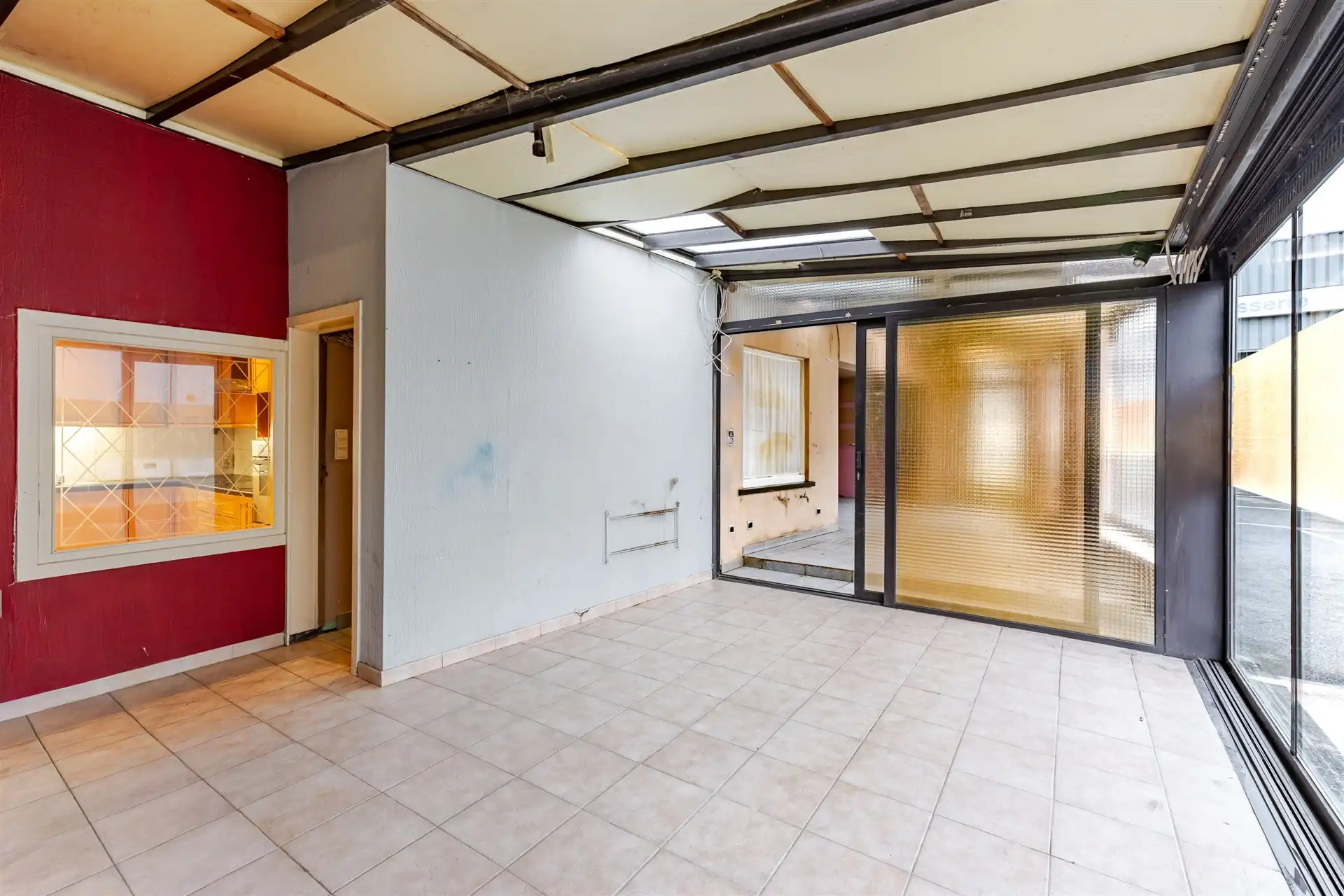 Te renoveren woning met ruimte voor achtertuin foto 8