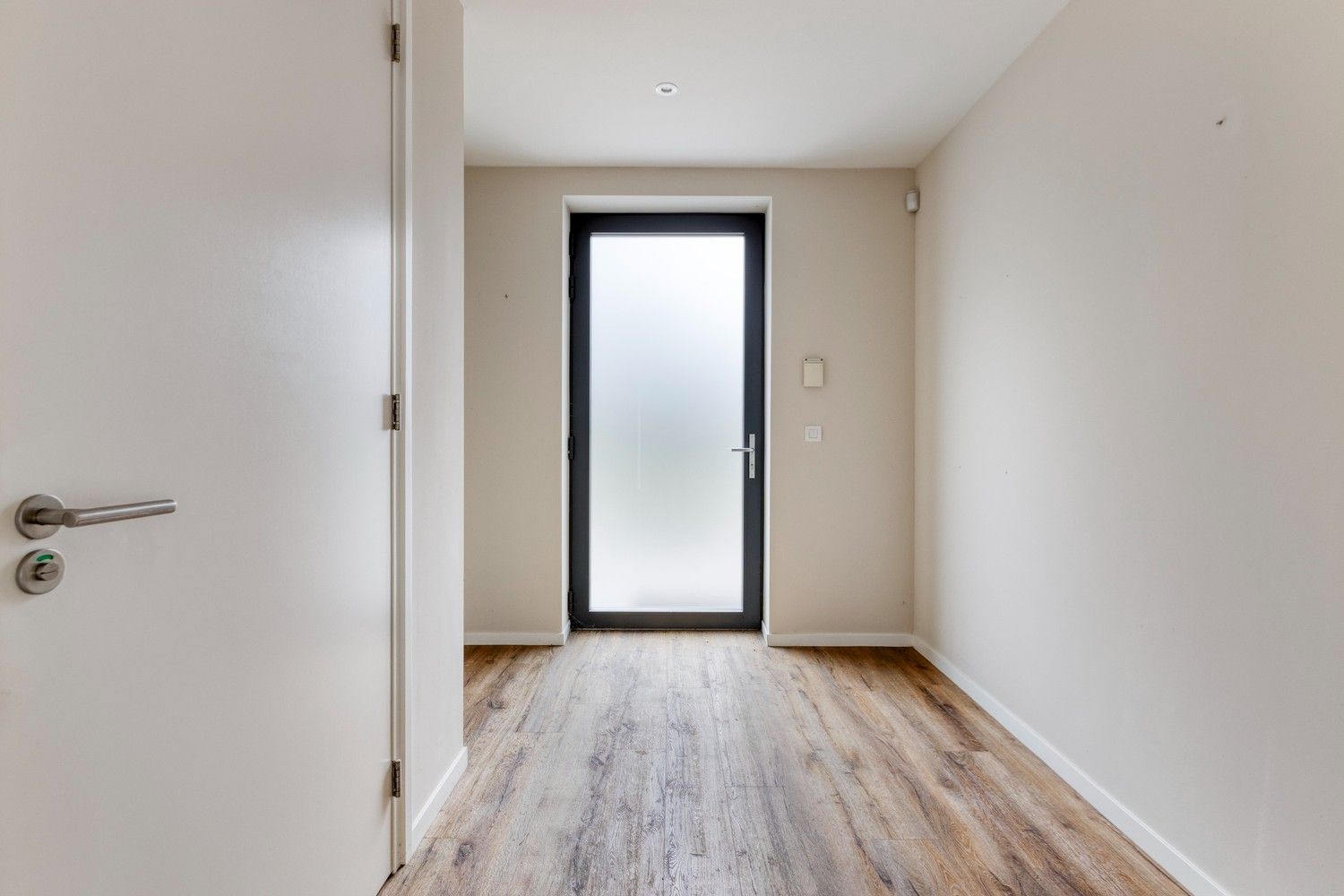 Ruime, energiezuinige bungalow op een toplocatie in residentiële villawijk foto 6