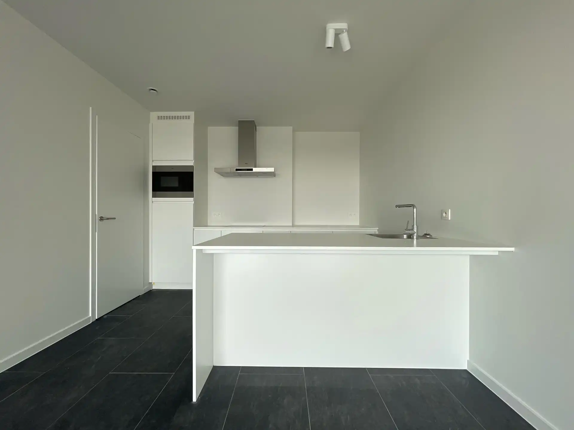 ANTWERPEN - Recent appartement met panoramische uitzicht  foto 4