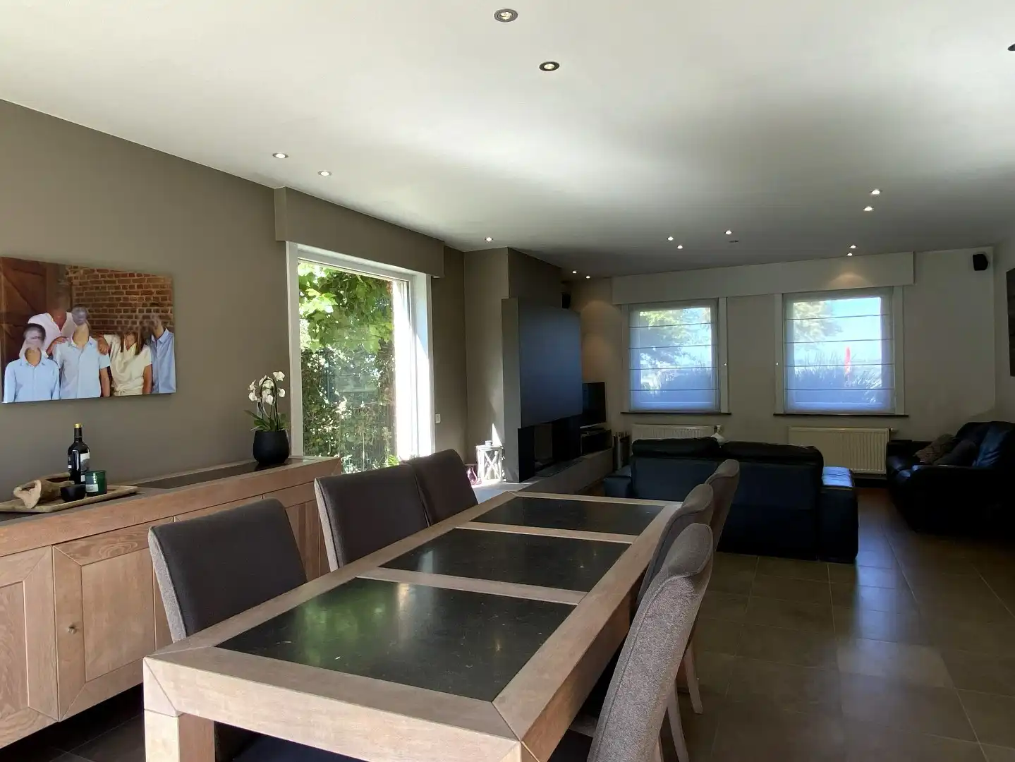 BEDRIJFSWONING/CONCIËRGEWONING MET 4 SLPKS EN TUIN foto 17