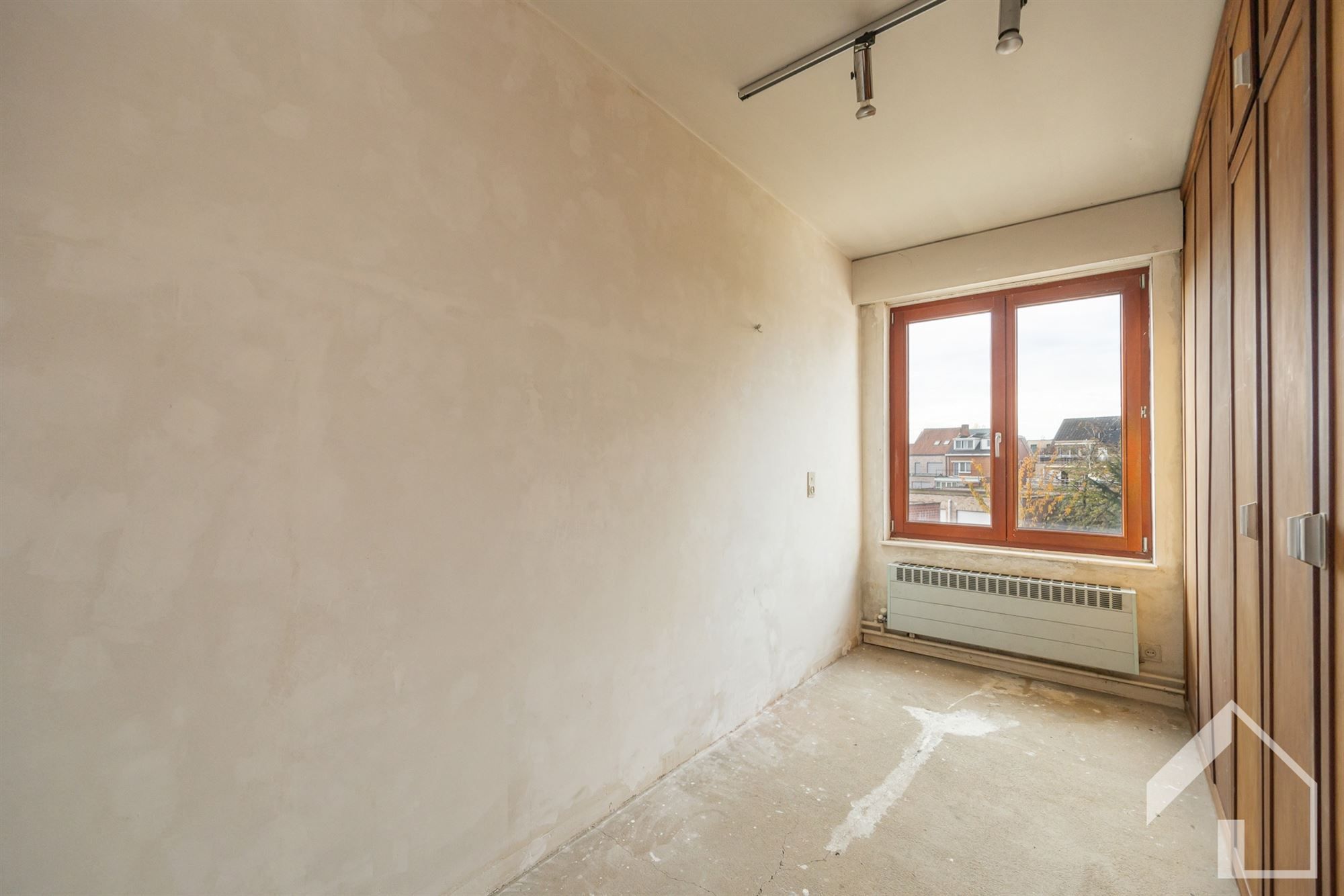 Deels te renoveren woning foto 14