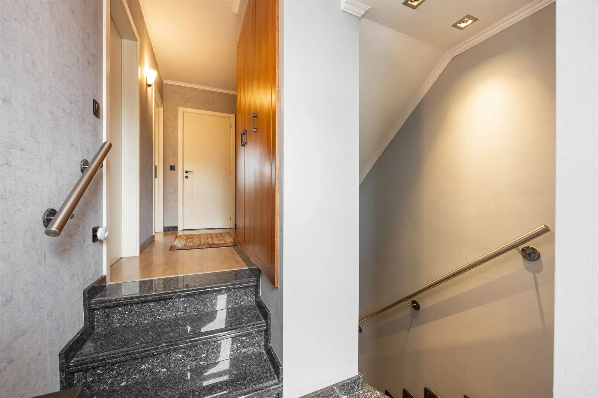 Instapklare woning met 4 slaapkamers en garage foto 36