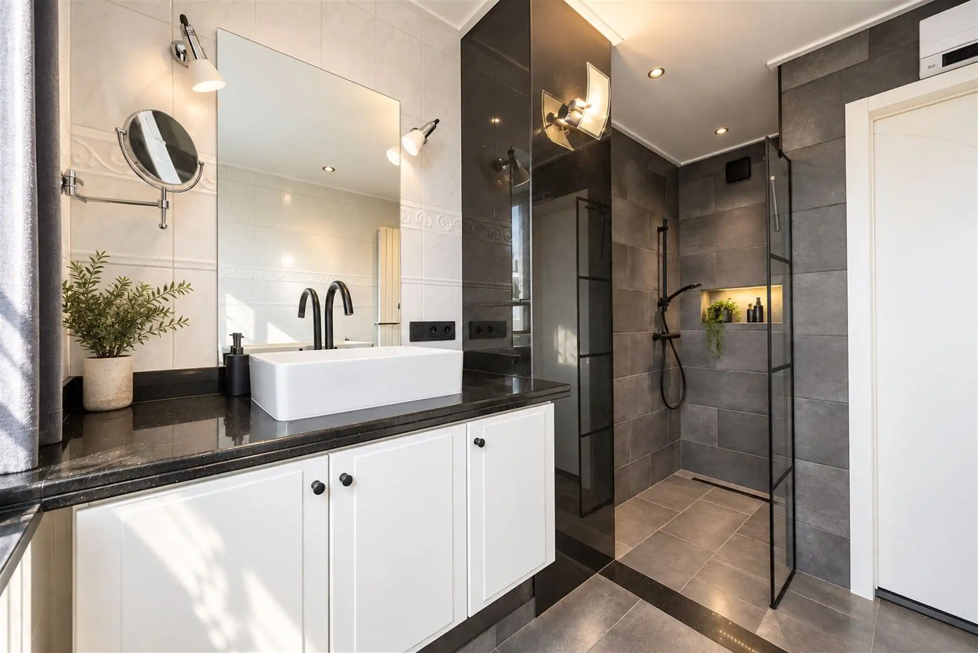 Instapklare woning met 4 slaapkamers en garage foto 35