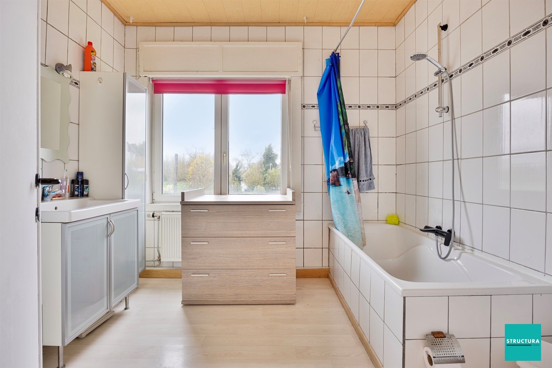 Instapklare woning met 4 slaapkamers en ruime tuin foto 16