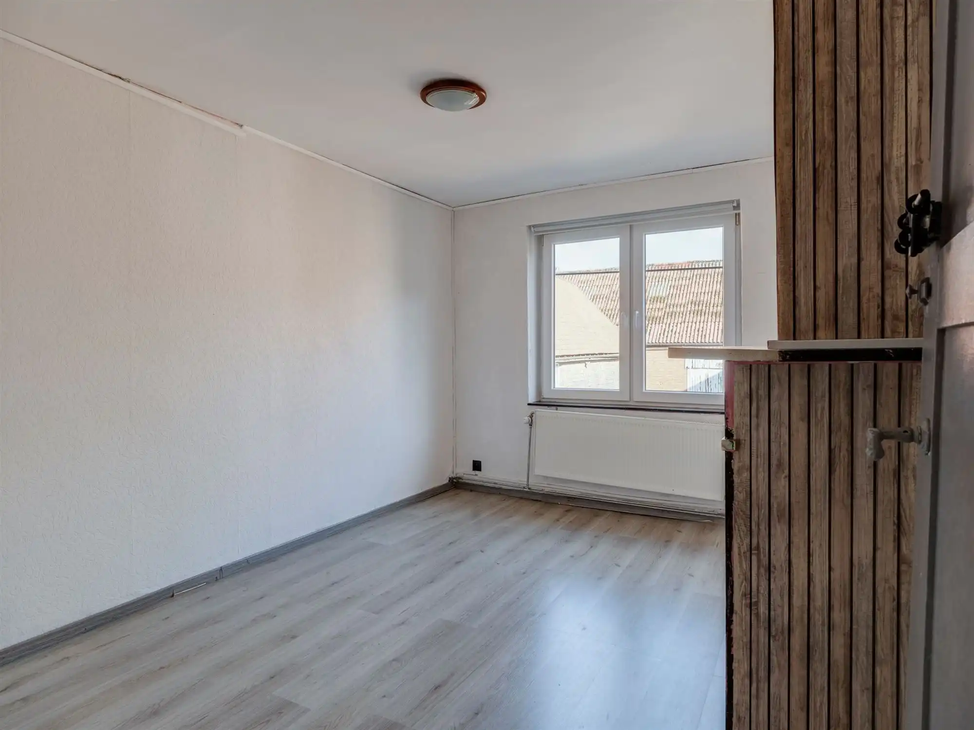 Te renoveren woning in het groen foto 13