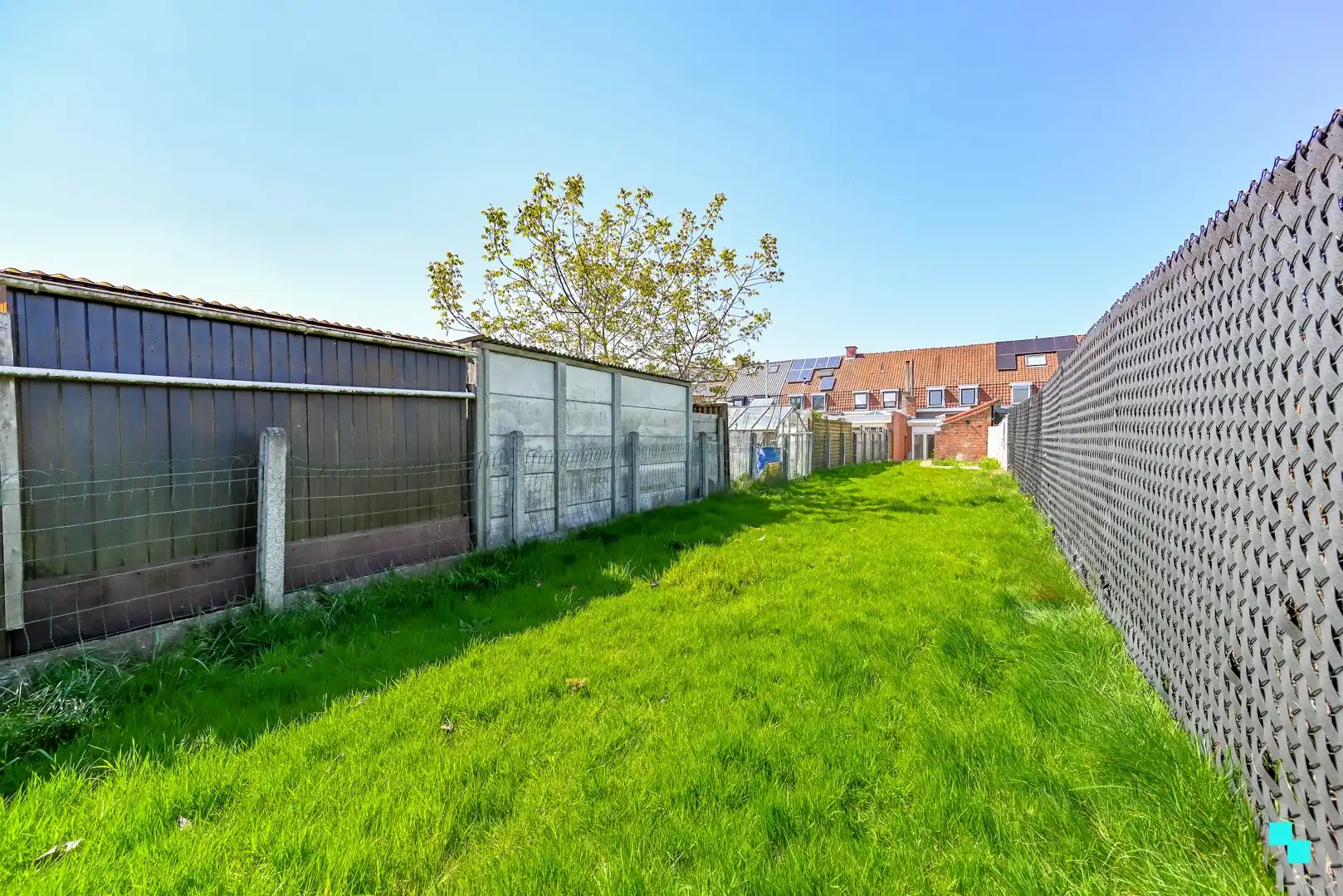 Ééngezinswoning gelegen nabij centrum Izegem met 3 slaapkamers foto 24