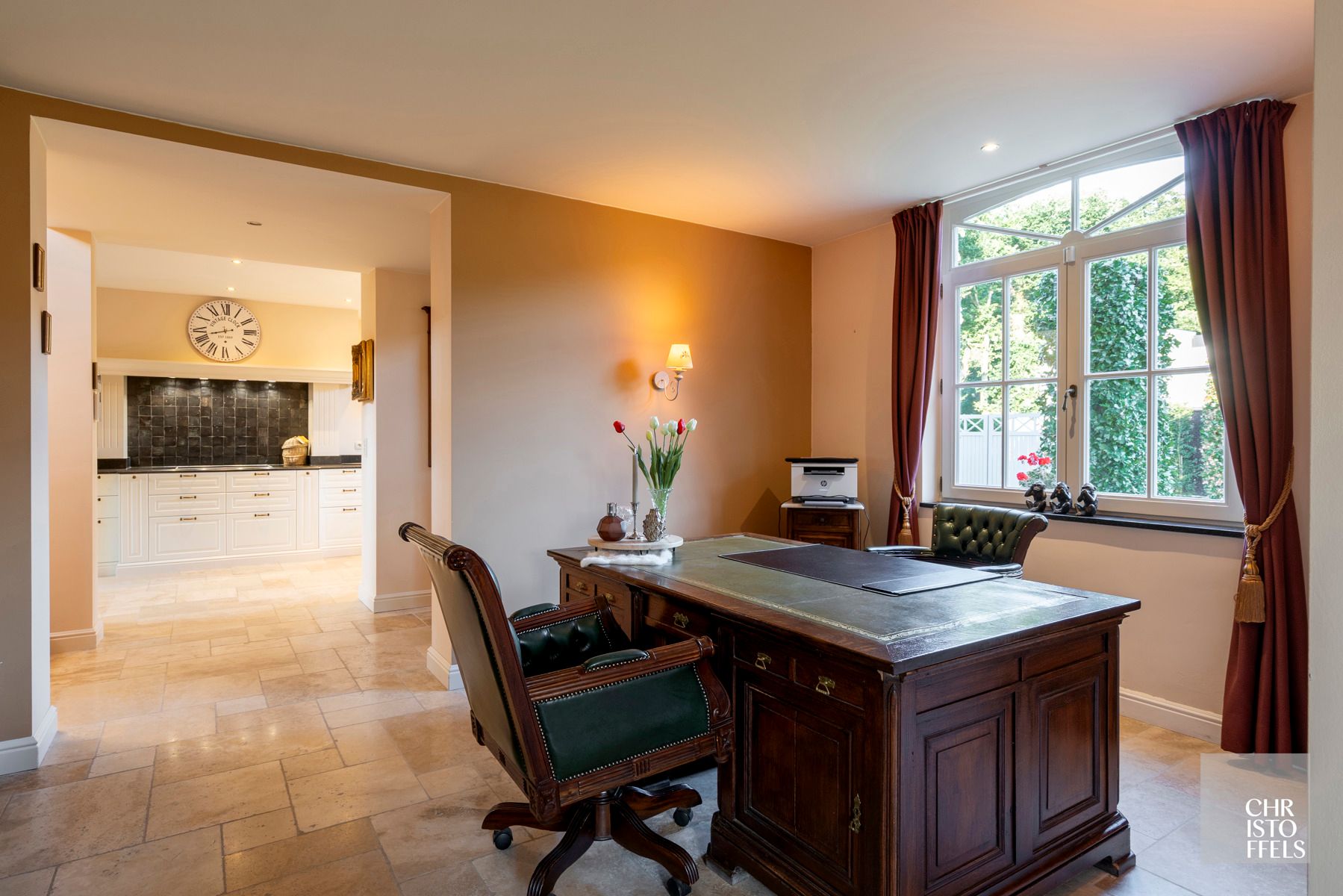 Charmante, volledig gerenoveerde villa op 1.000 m² met 4 slaapkamers en 2 badkamers foto 15