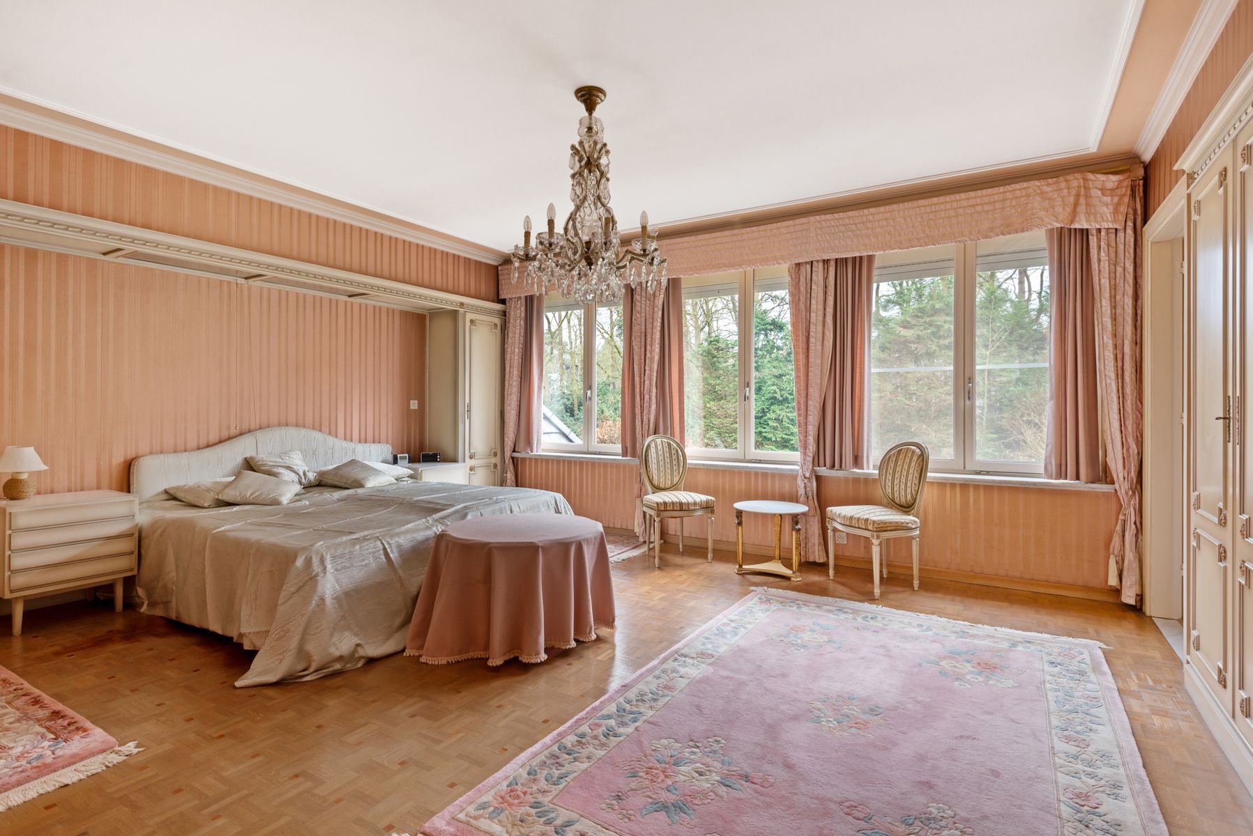 Te renoveren villa op toplocatie, voorkant Schilde  foto 8