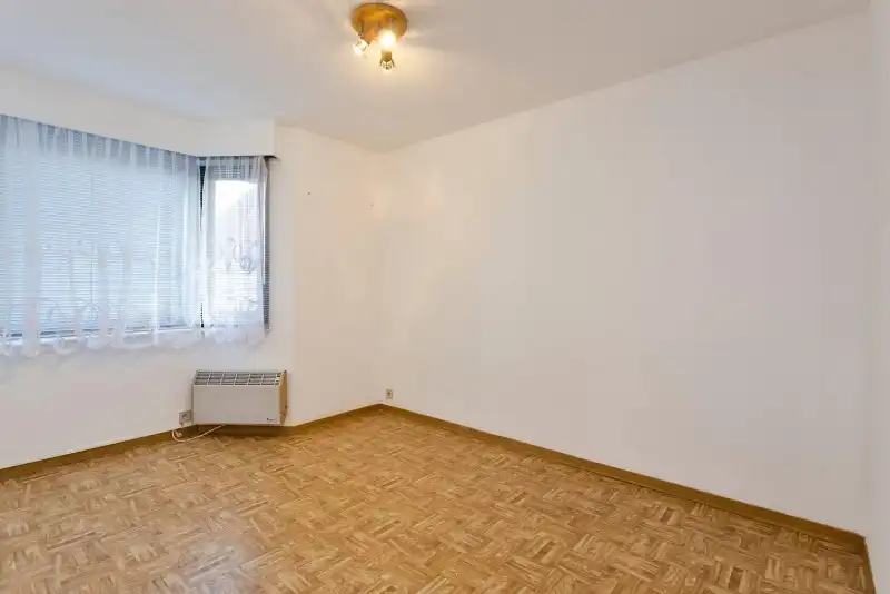 Rumbeke- Instapklaar appartement met garage foto 8