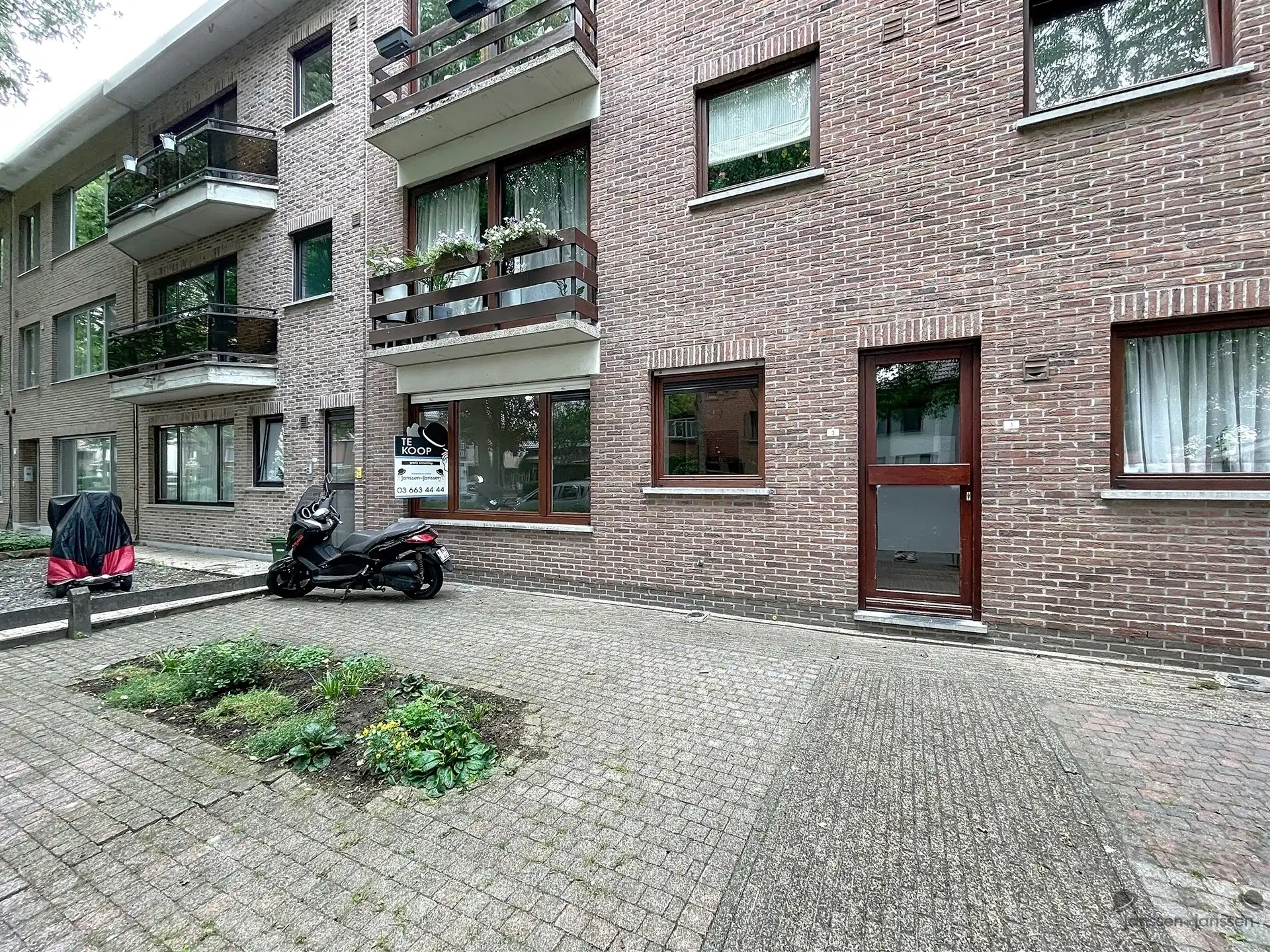 Gelijkvloers appartement met tuin én garagebox in Brasschaat foto 9