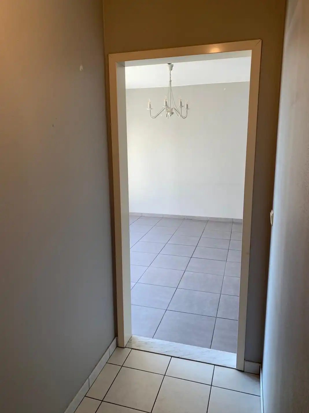 Ongemeubeld appartement met 1 slaapkamer, vlakbij strand foto 6