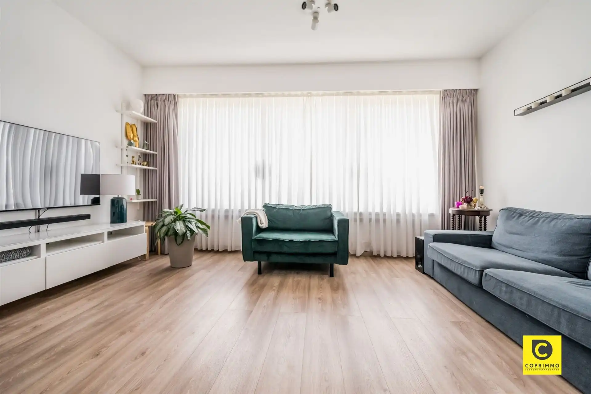 Ruim 3 slaapkamer appartement! foto 6