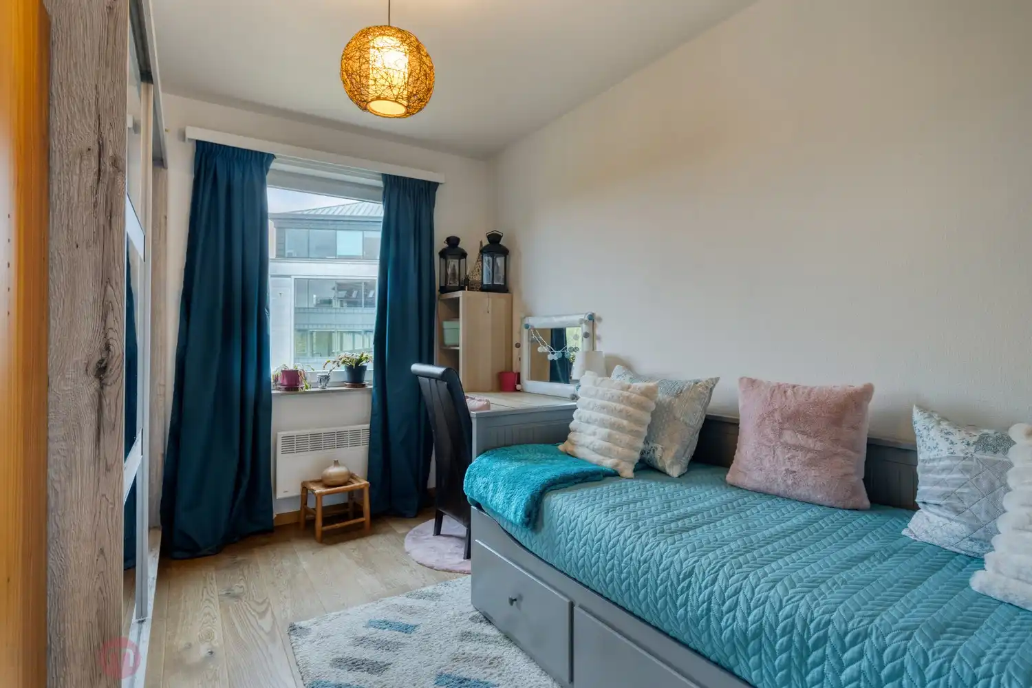 Ruim en lichtrijk appartement met twee terrassen en uitzicht op het Vijverpark aan de rand van Anderlecht 🌿 foto 14